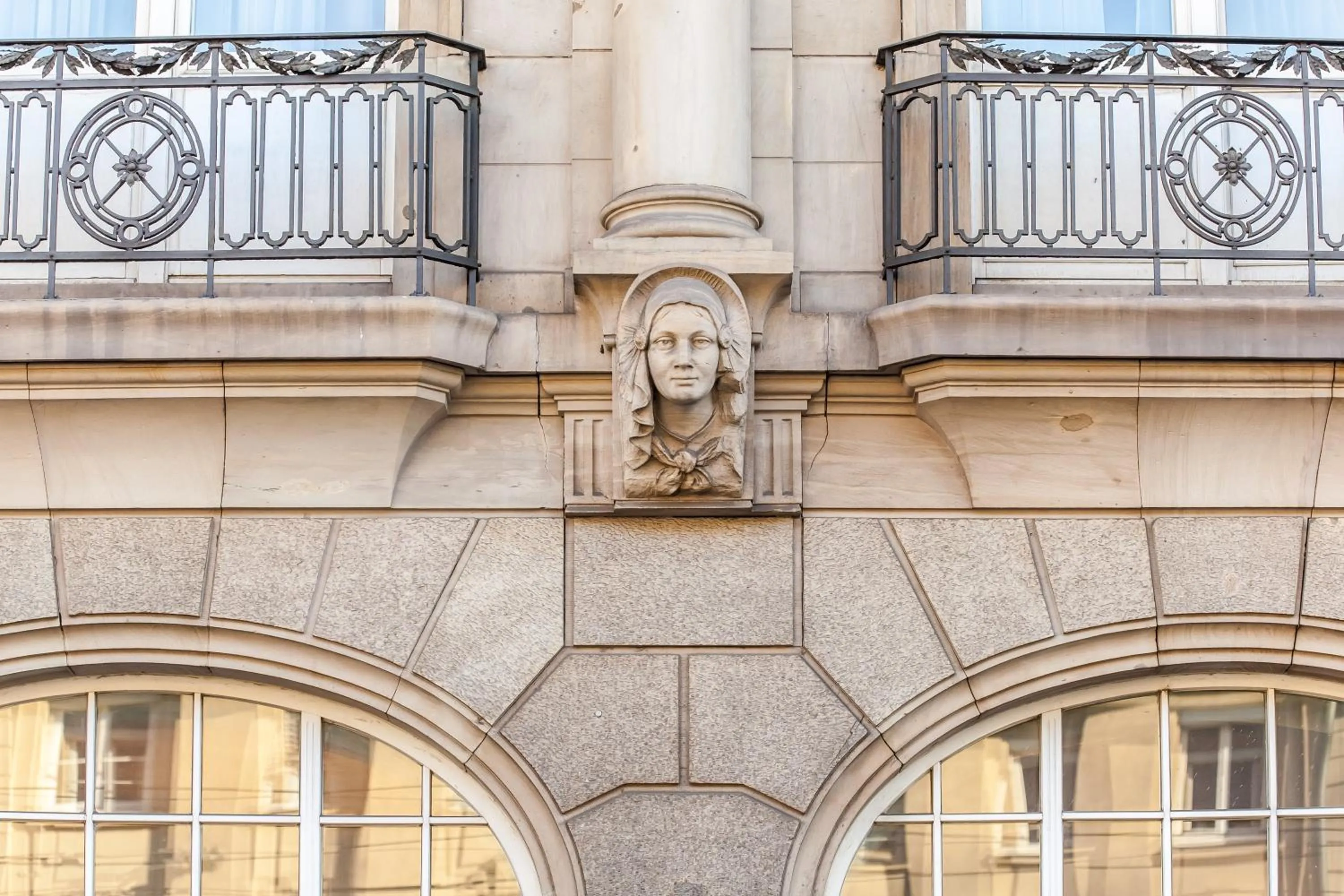 Property building in Hotel Monopol - Central Station