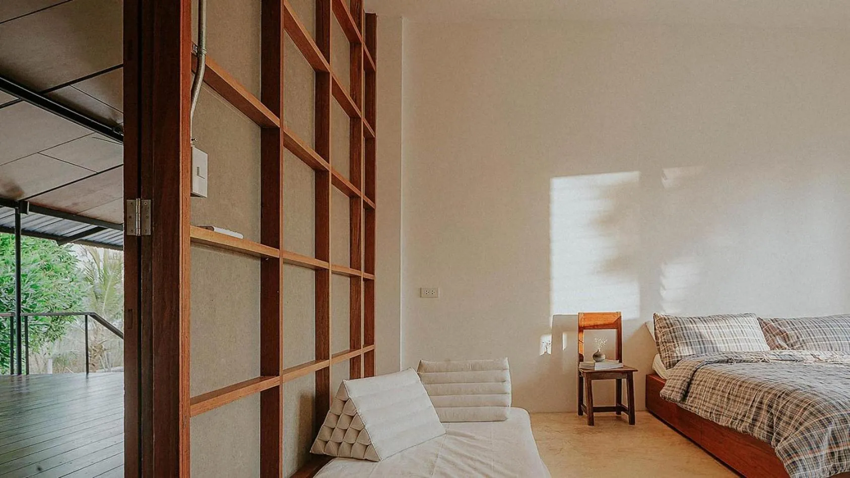 Bed in Baan Lek Villa