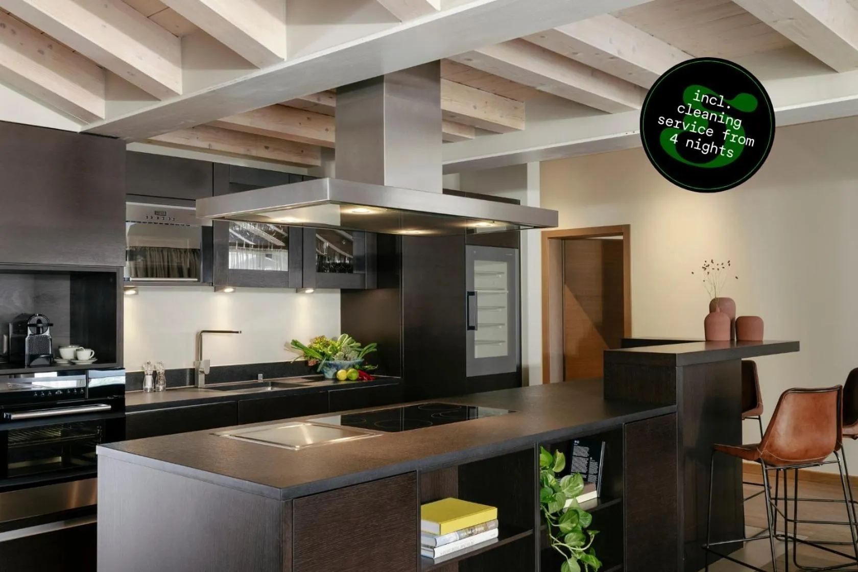 Kitchen or kitchenette in SCHLOSS Zermatt - CBD & Adaptogenic Spa and Sport Hotel