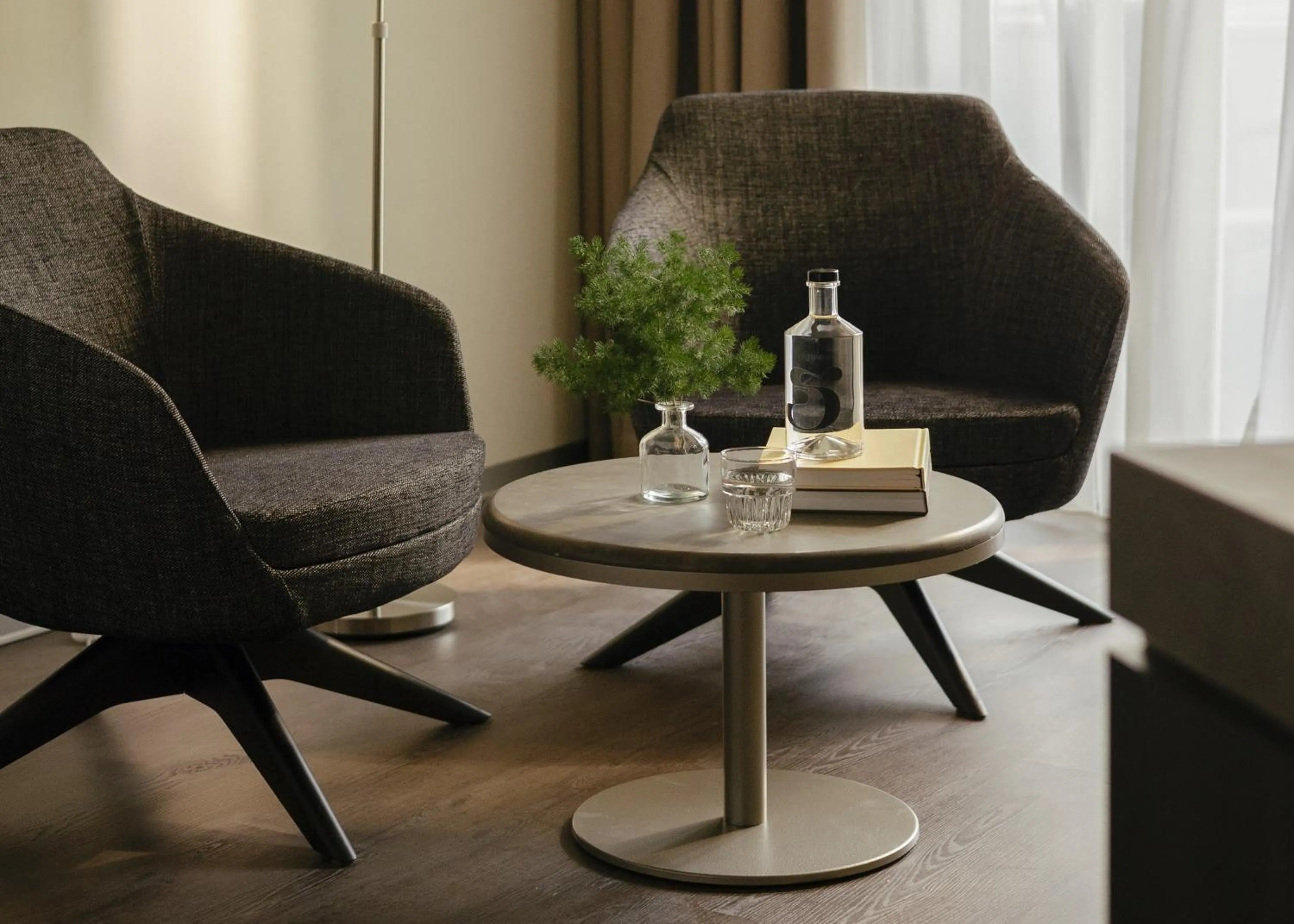 Living room in SCHLOSS Zermatt - CBD & Adaptogenic Spa and Sport Hotel