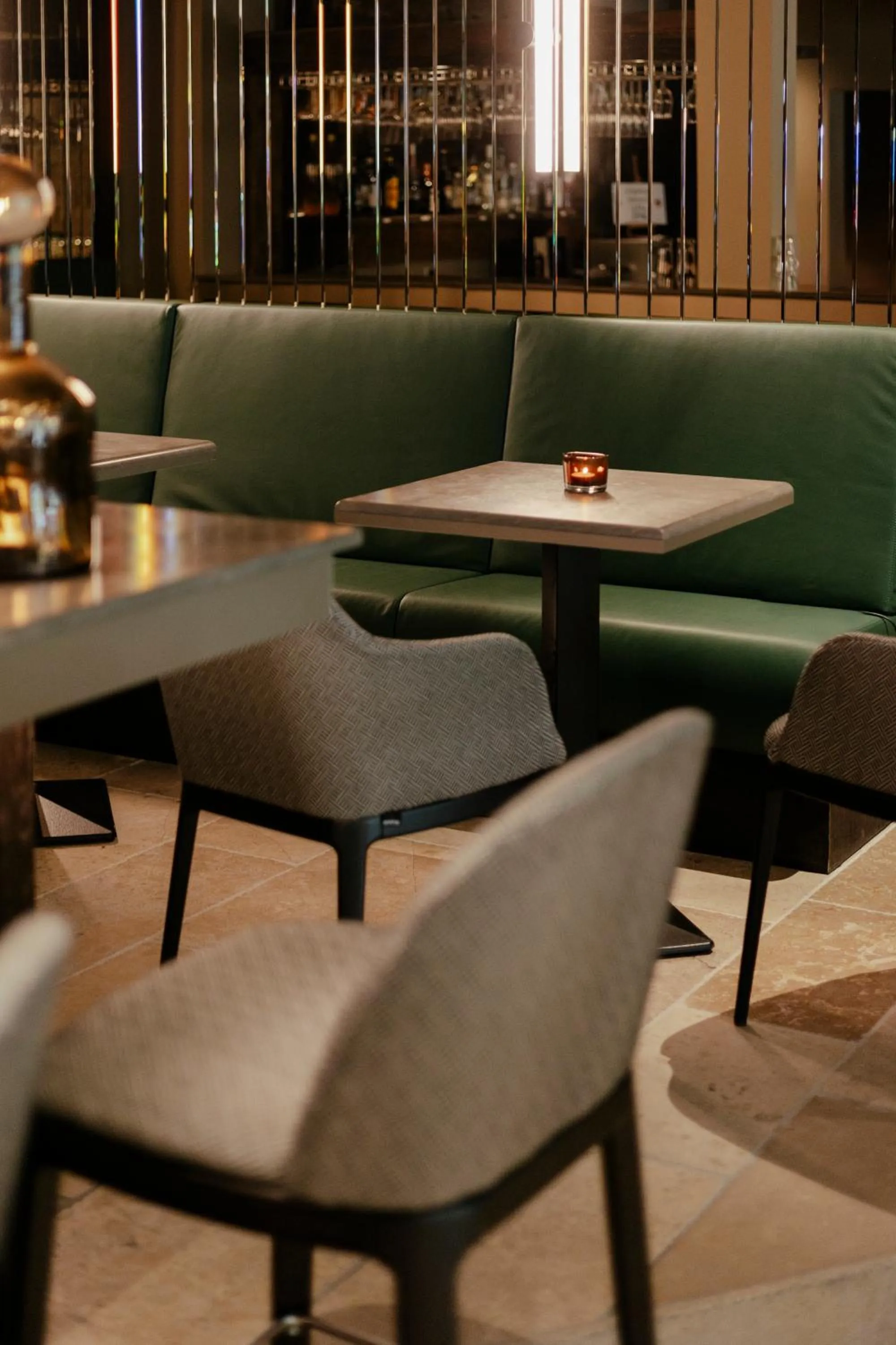 Lounge or bar in SCHLOSS Zermatt - CBD & Adaptogenic Spa and Sport Hotel