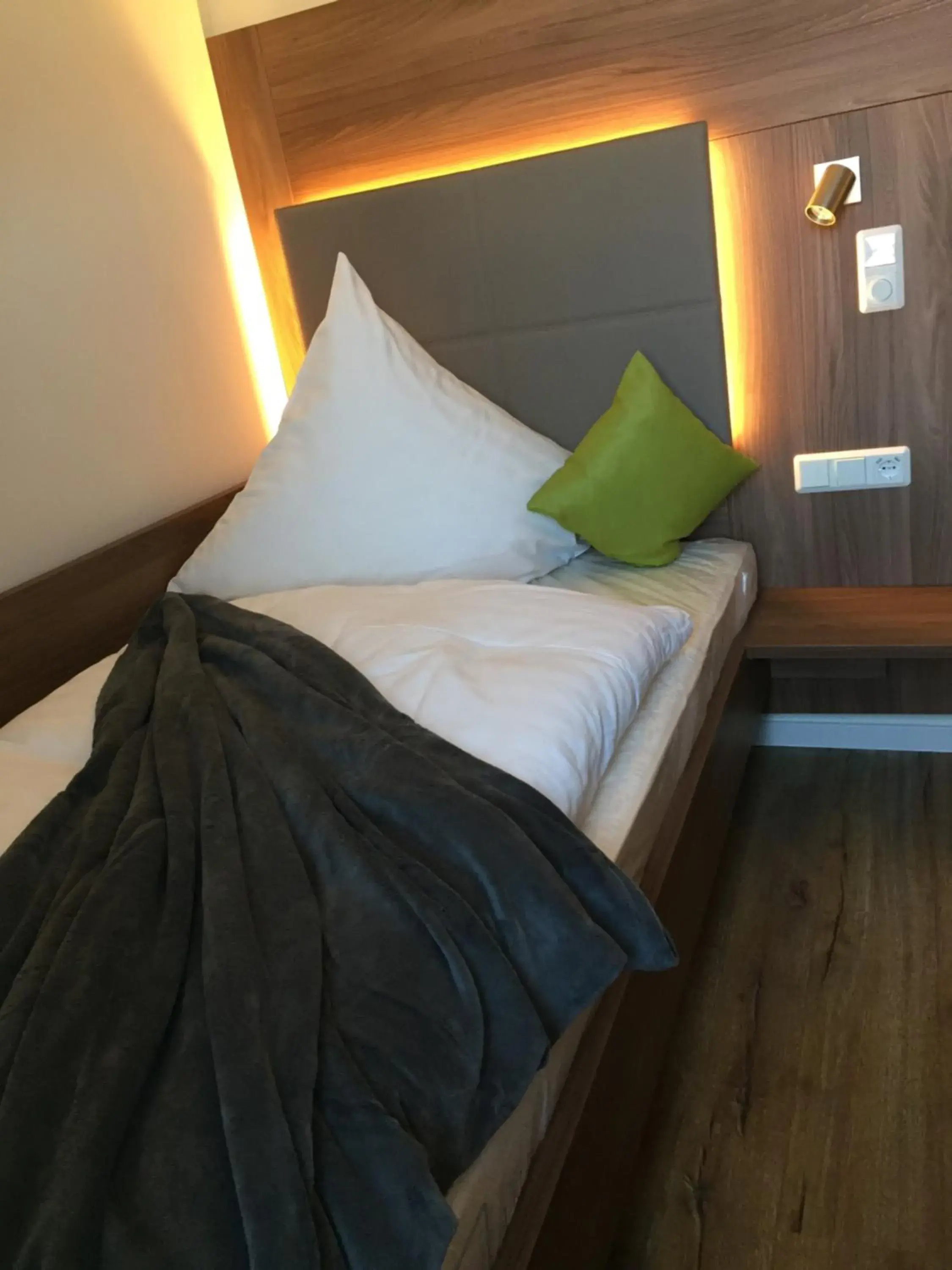 Single Room with Private Bathroom in Landgasthof-Hotel Zur Linde Single Room with Private Bathroom in Landgasthof-Hotel Zur Linde