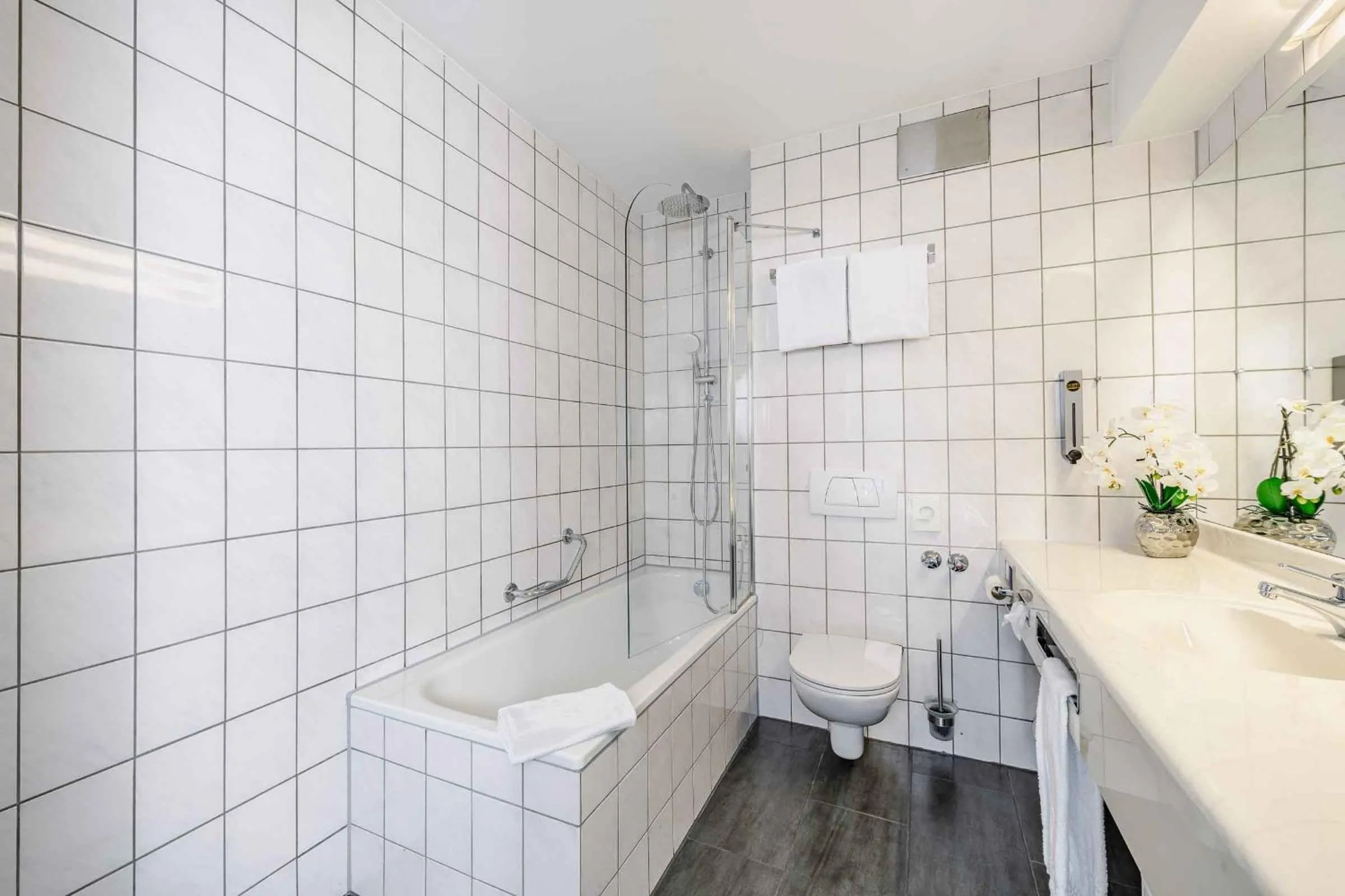 Bathroom in Best Western PLAZA Hotel Grevenbroich