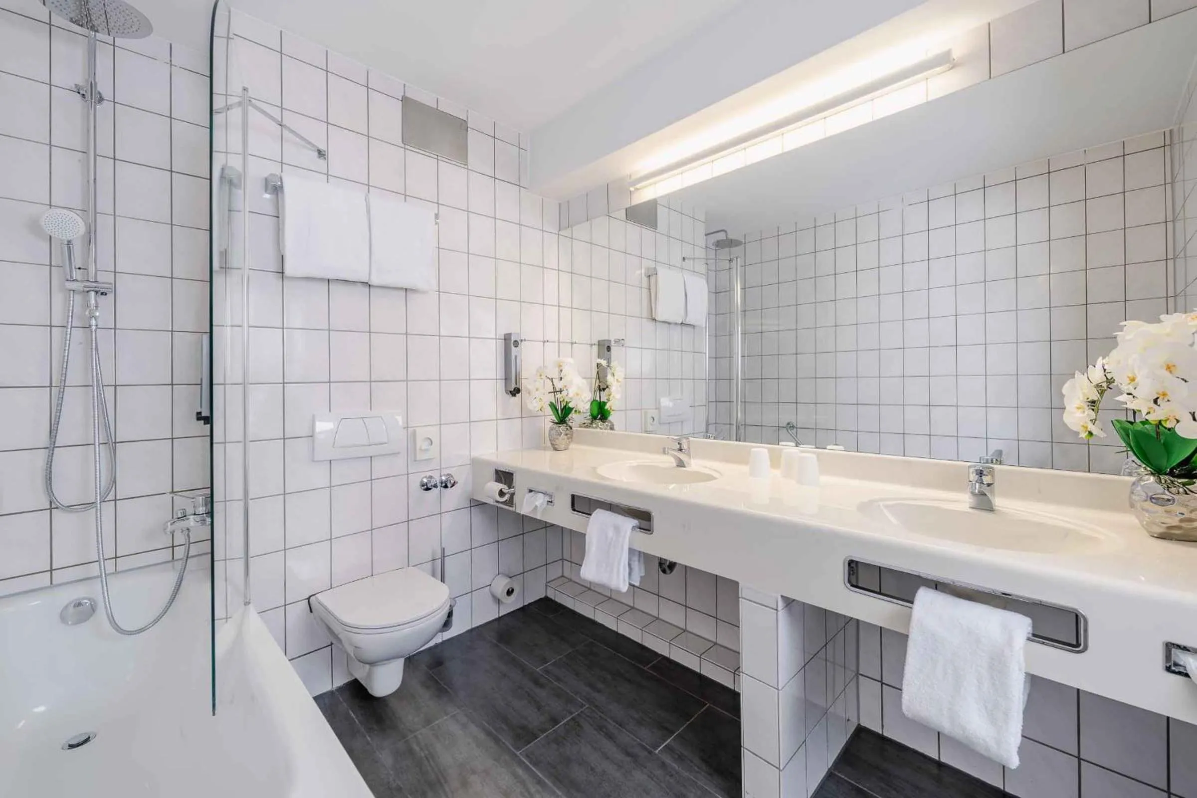 Bathroom in Best Western PLAZA Hotel Grevenbroich