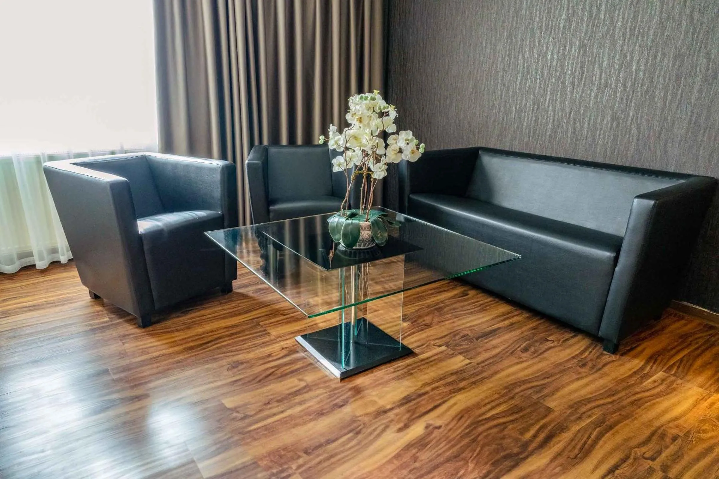 Seating area in Best Western PLAZA Hotel Grevenbroich