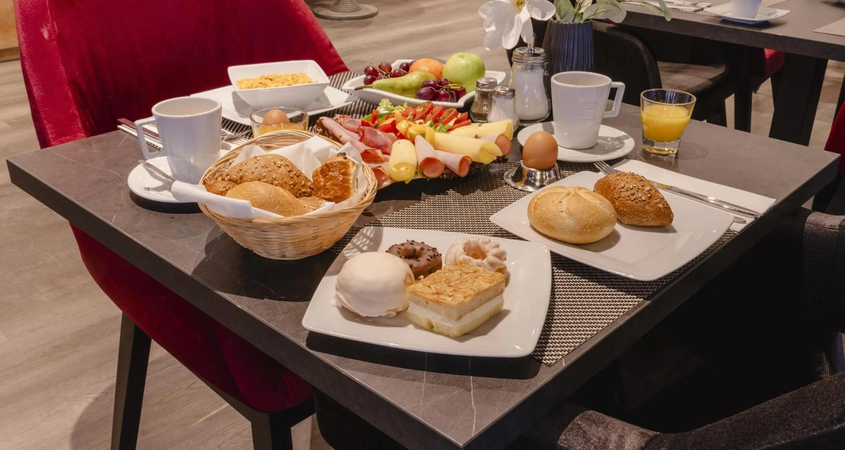 Food and drinks in Best Western PLAZA Hotel Grevenbroich