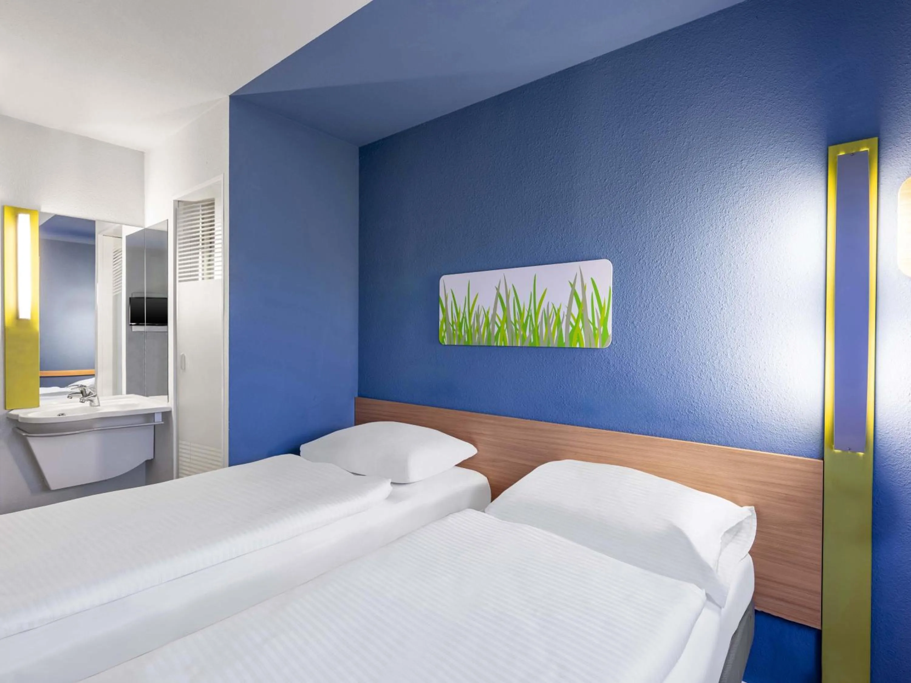 Bed in B&B HOTEL Erlangen-Tennenlohe