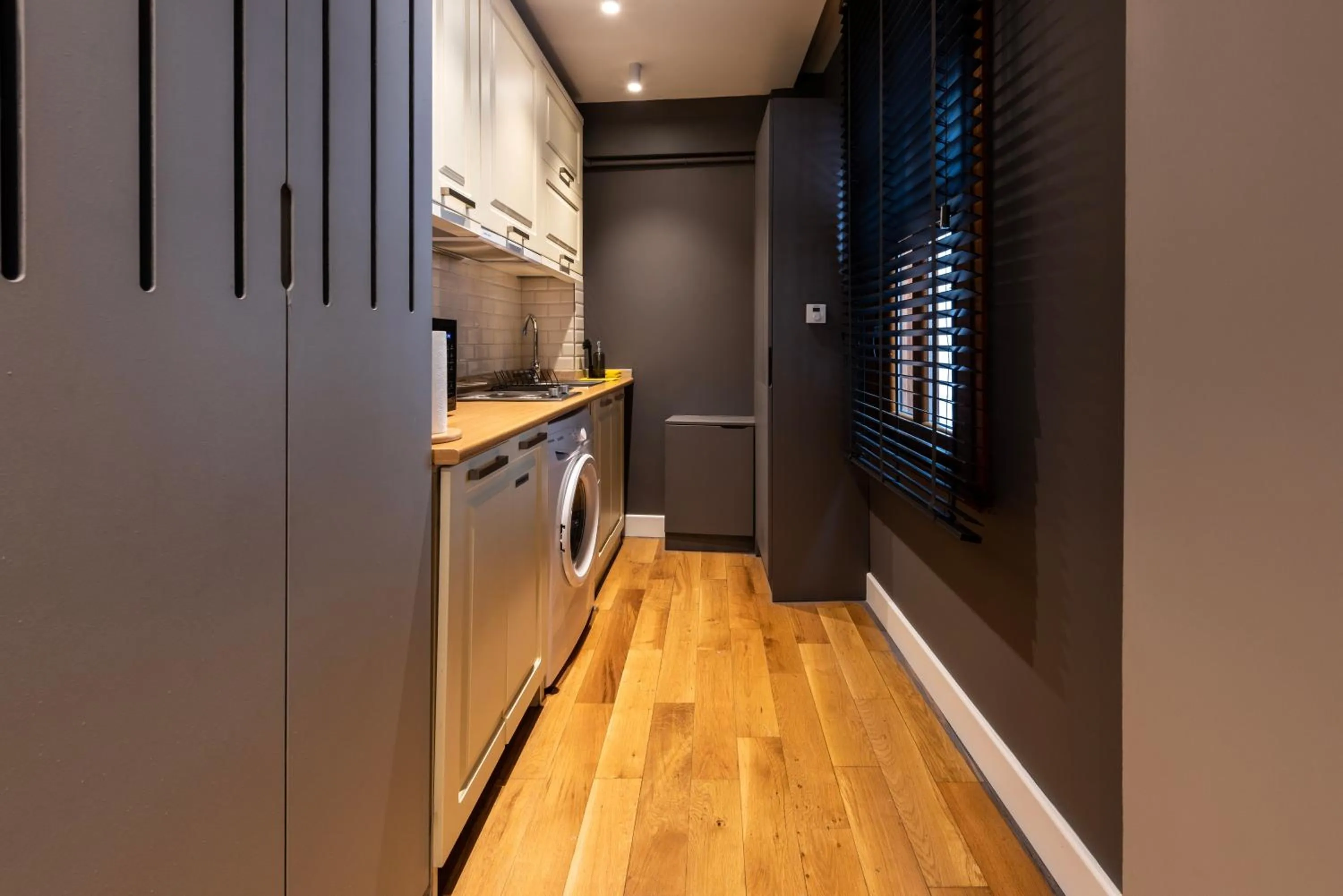 Kitchen or kitchenette in Bguest Pera Suites