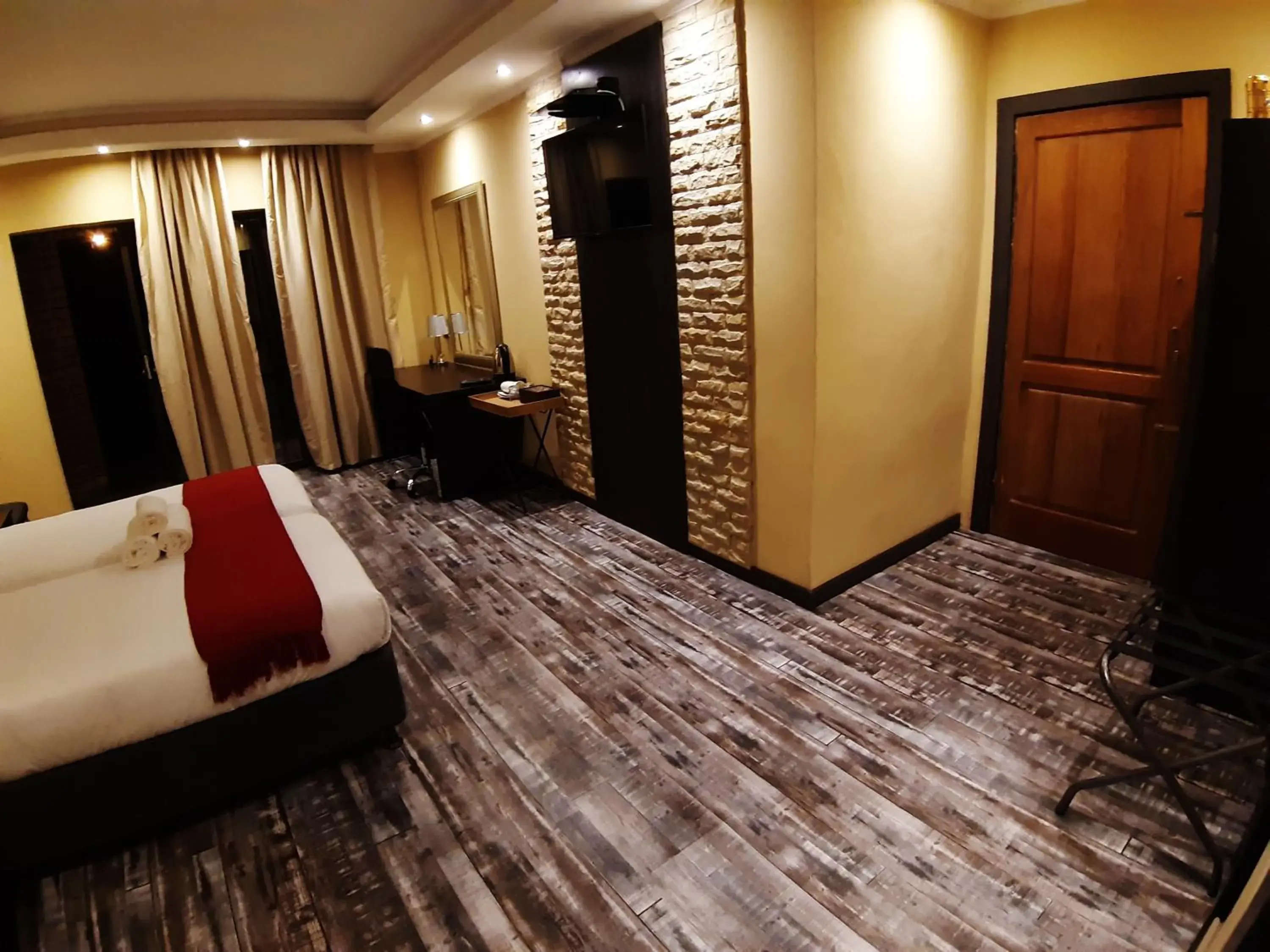 Superior Twin Room with City View in Citystay Ladybrand Superior Twin Room with City View in Citystay Ladybrand