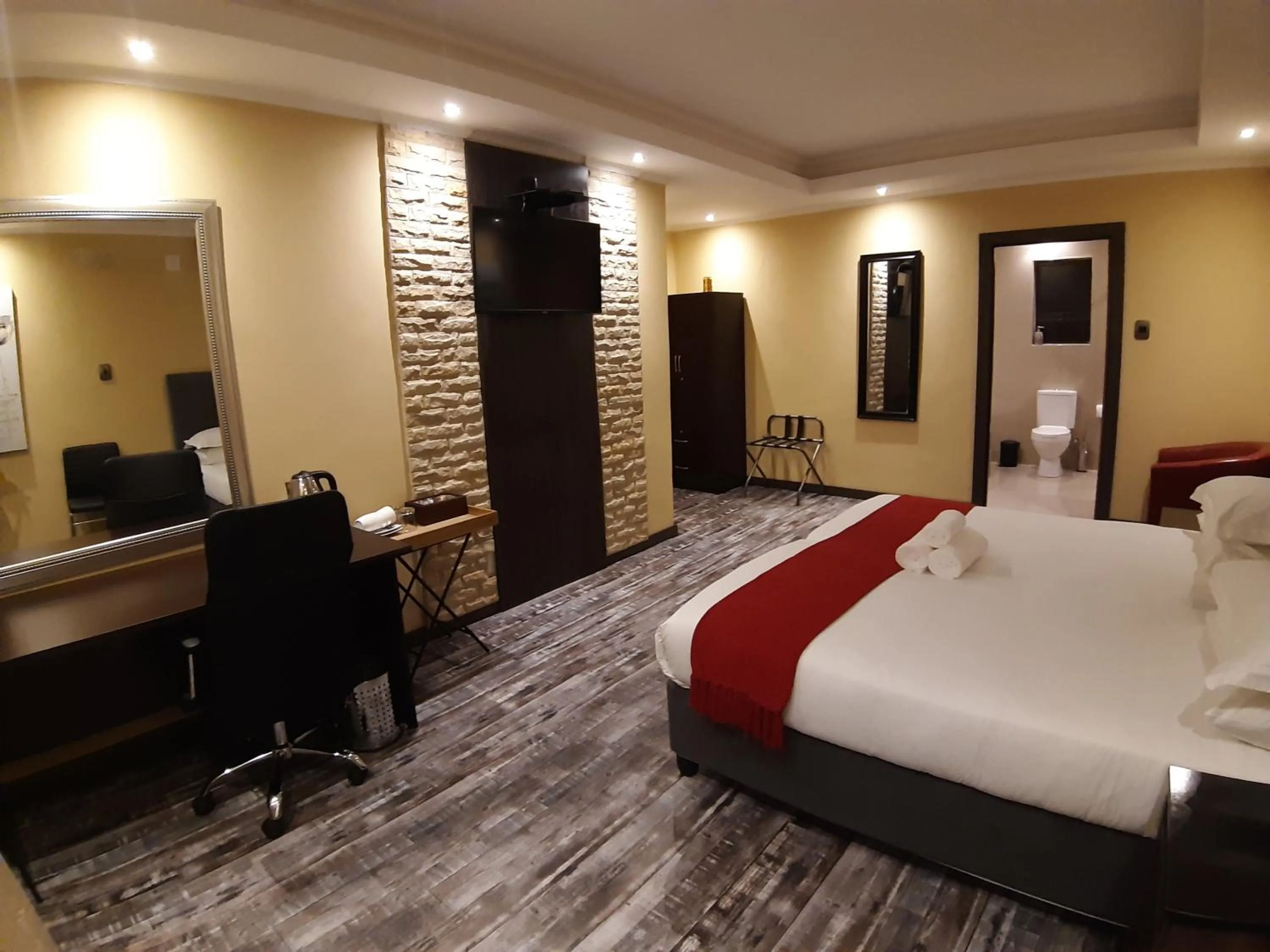 Photo of the whole room, Bed in Citystay Ladybrand