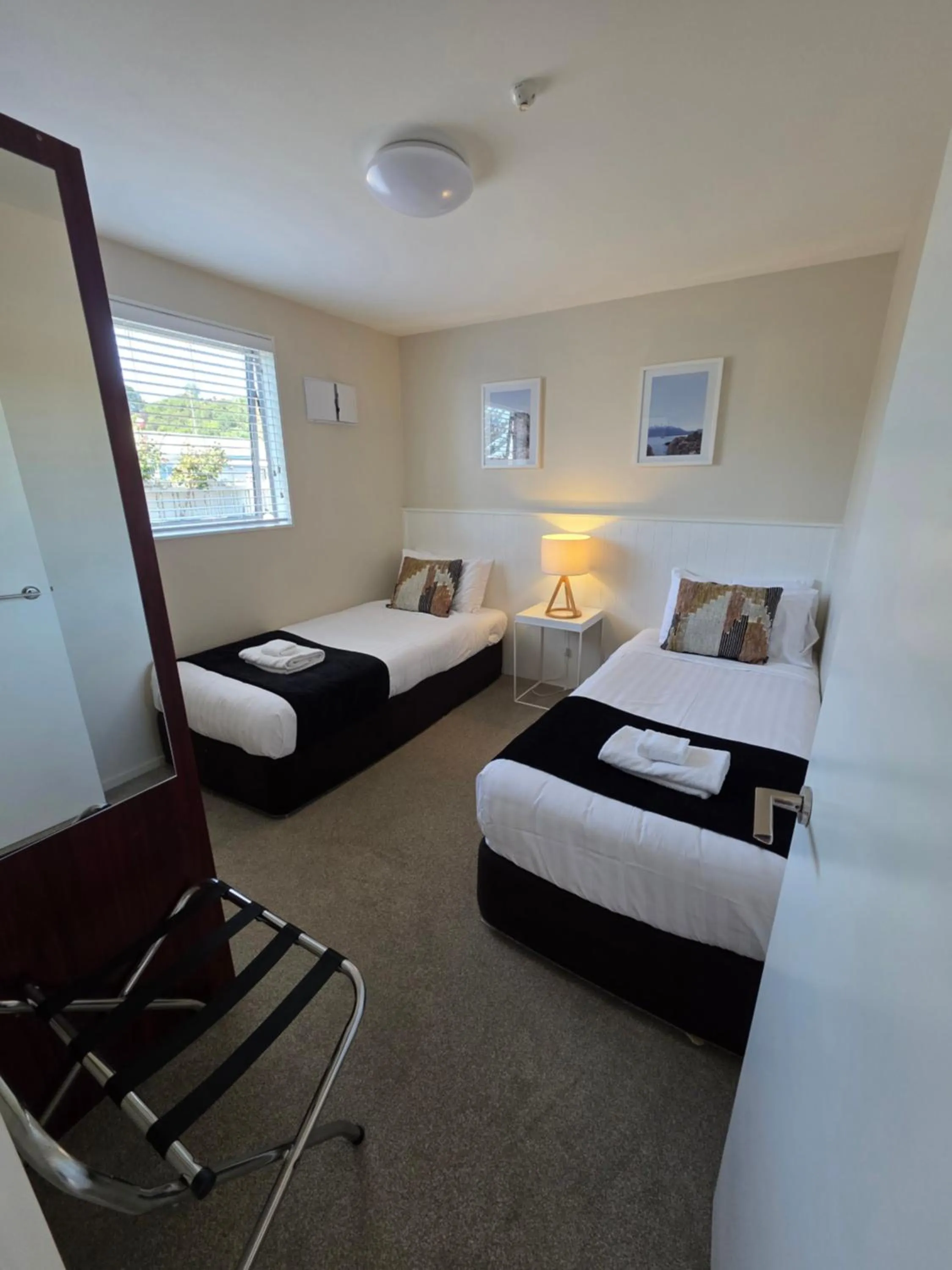 Bedroom, Bed in Kaikoura Waterfront Apartments