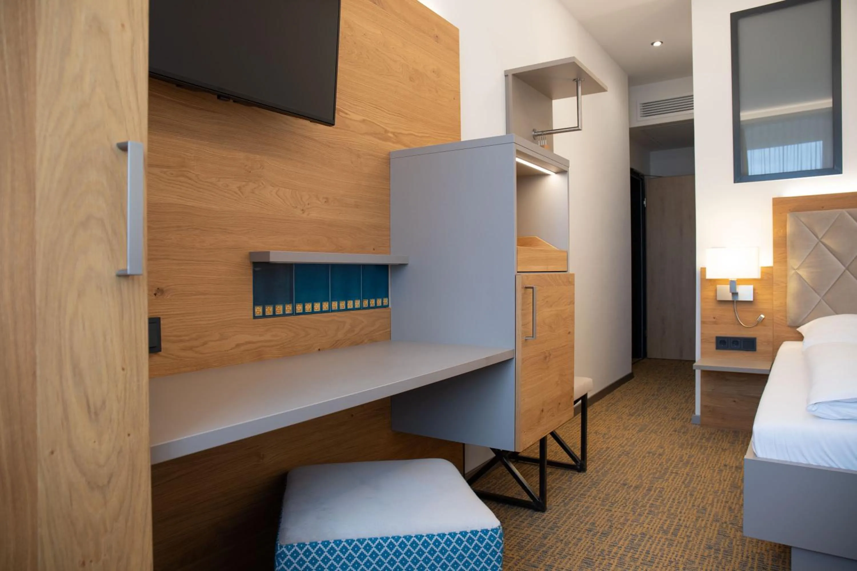 TV and multimedia, Bed in Hotel Ross