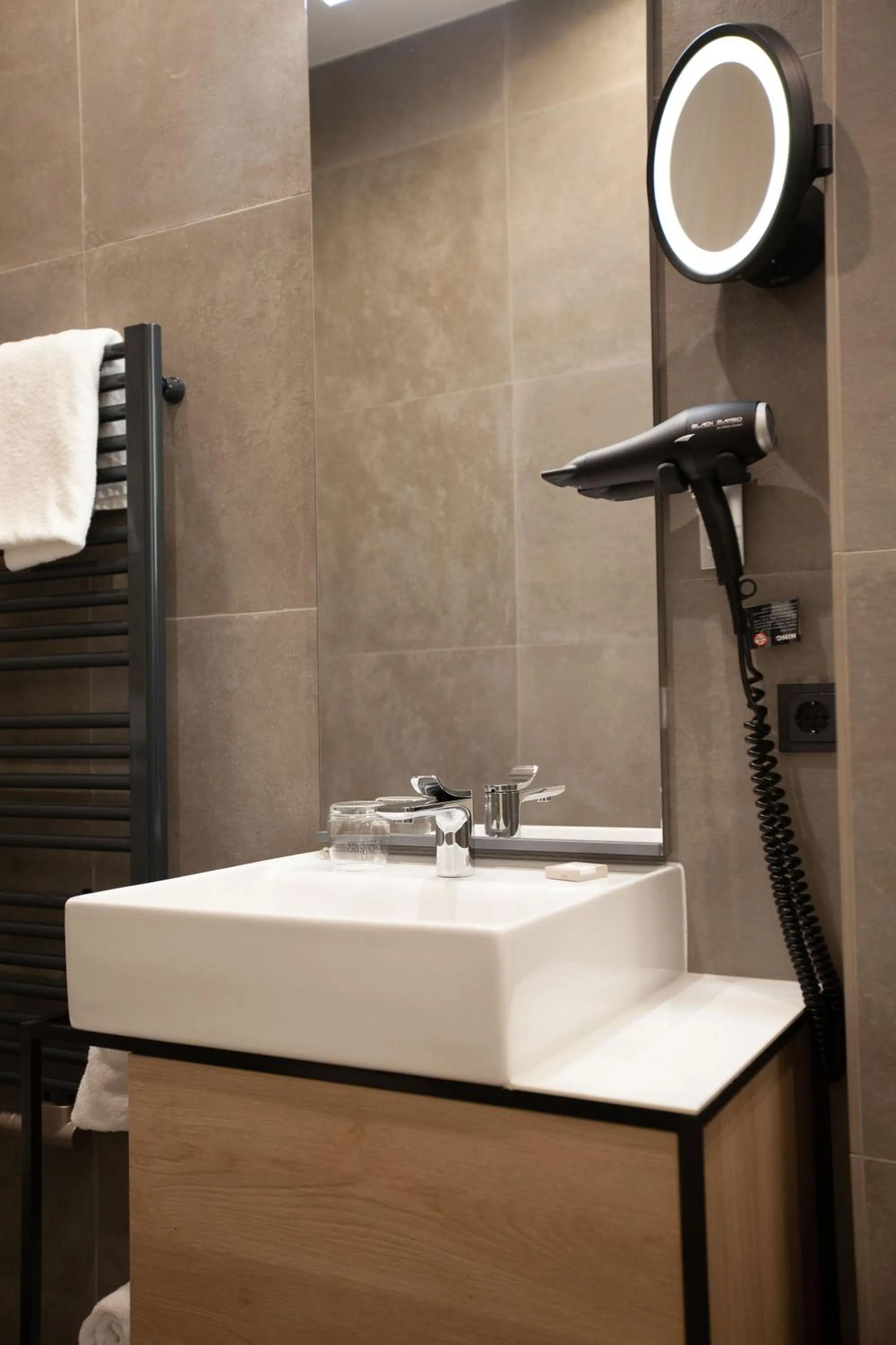 Bathroom in Hotel Ross