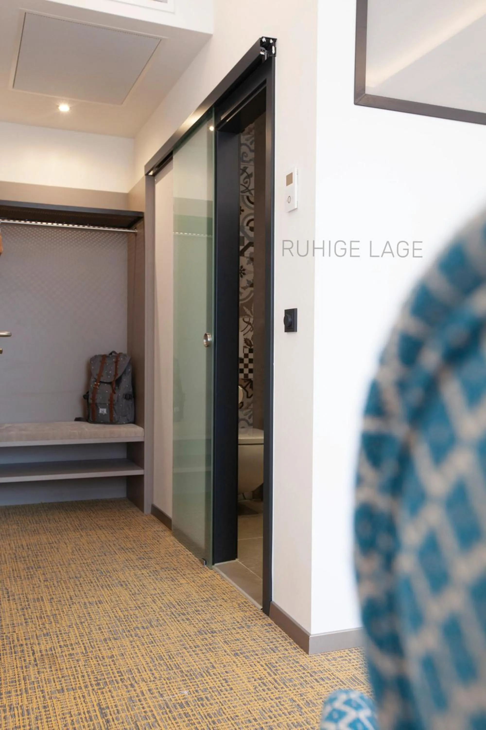 Photo of the whole room in Hotel Ross