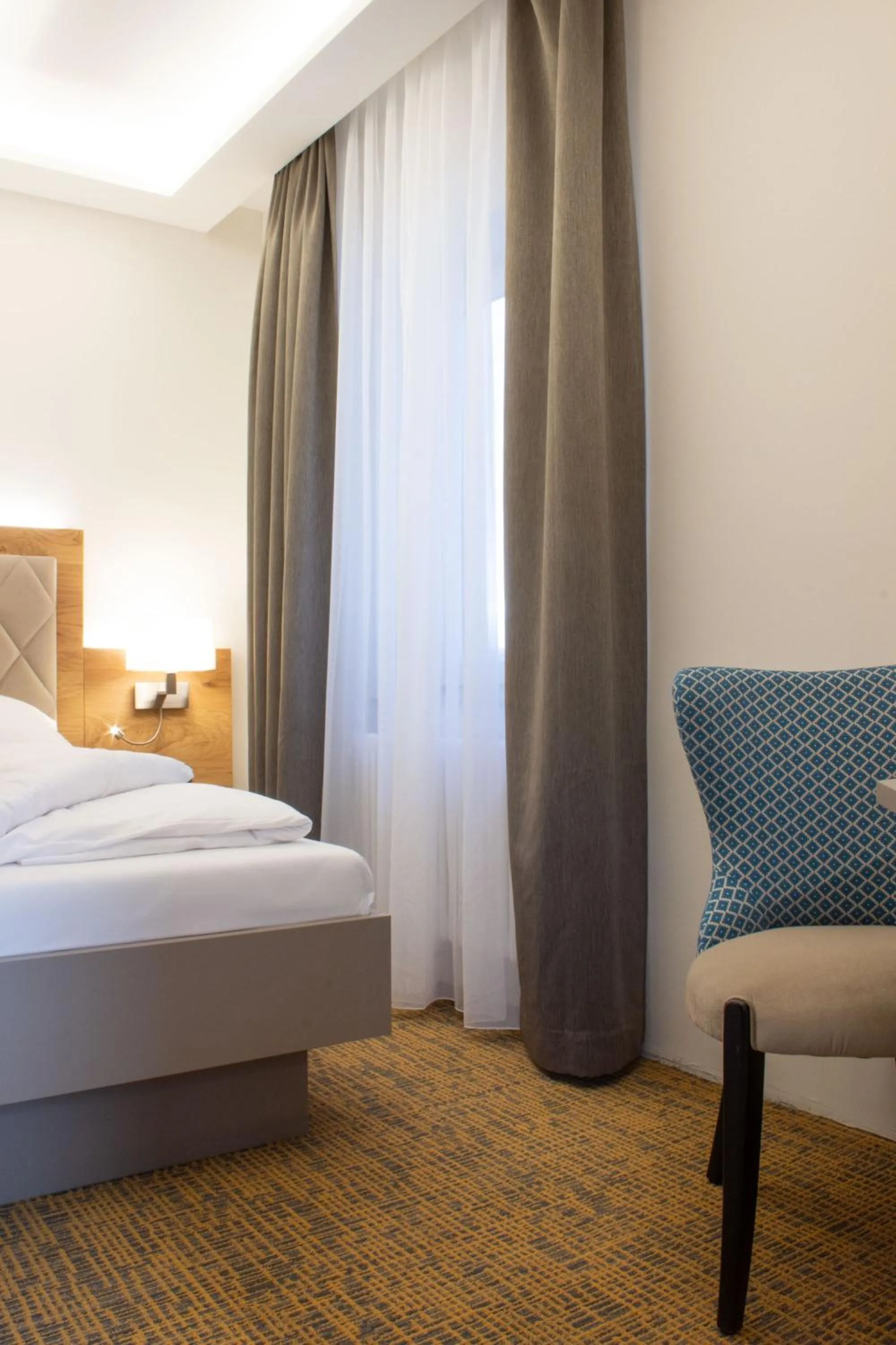 Photo of the whole room, Bed in Hotel Ross