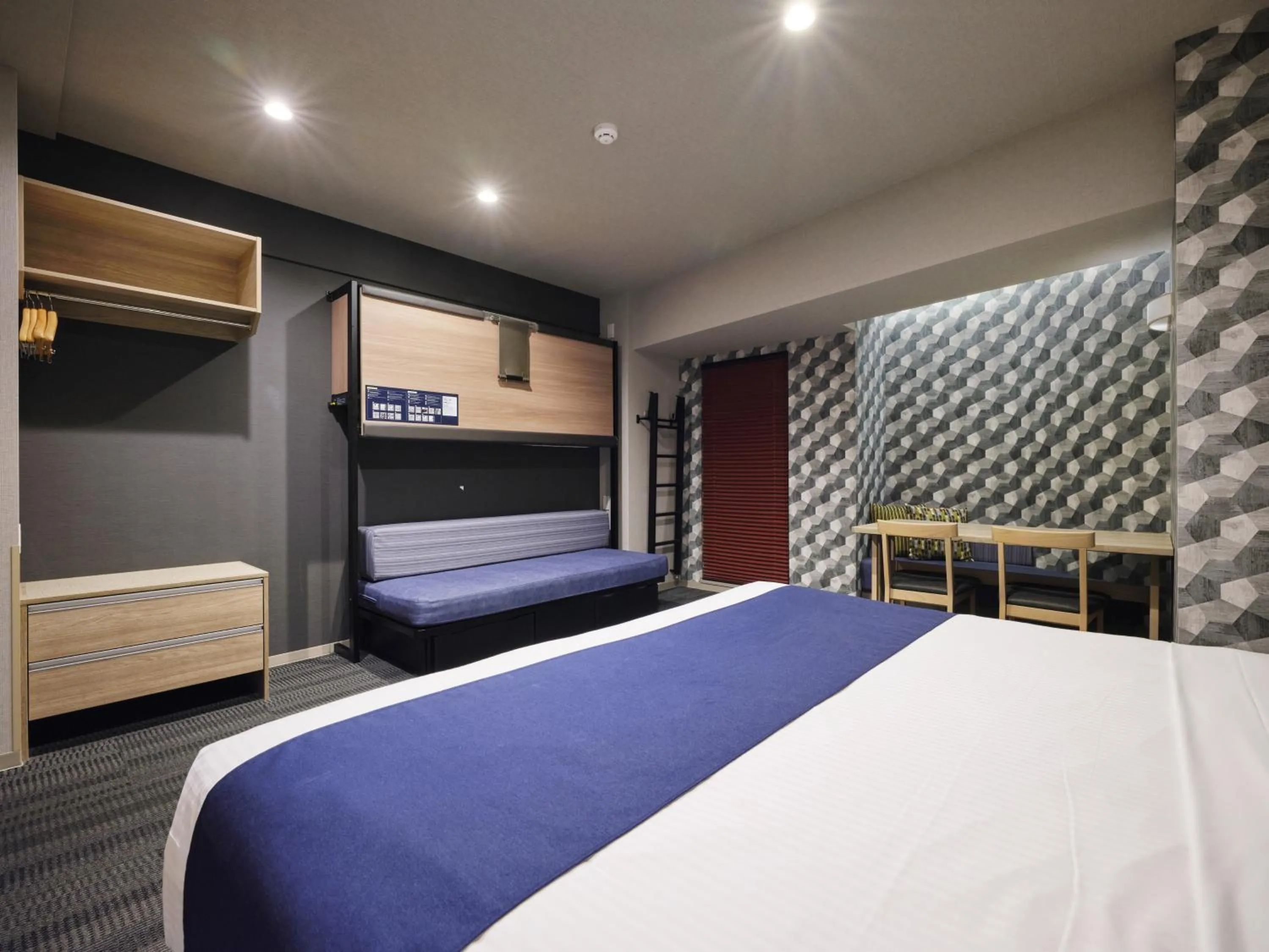 Bed in MONday Apart Hamamatsucho Daimon