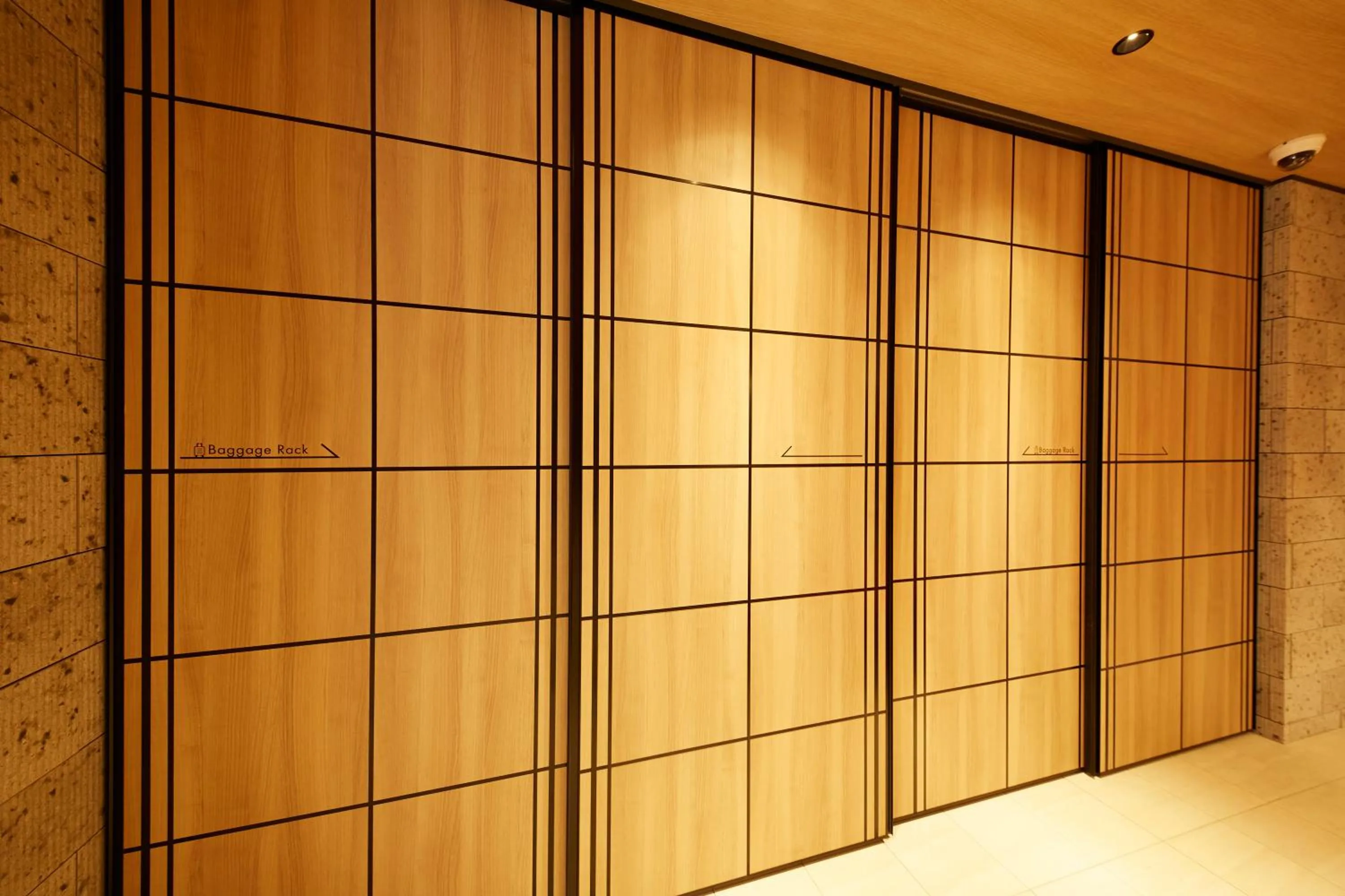 Lobby or reception in MONday Apart Premium 日本橋