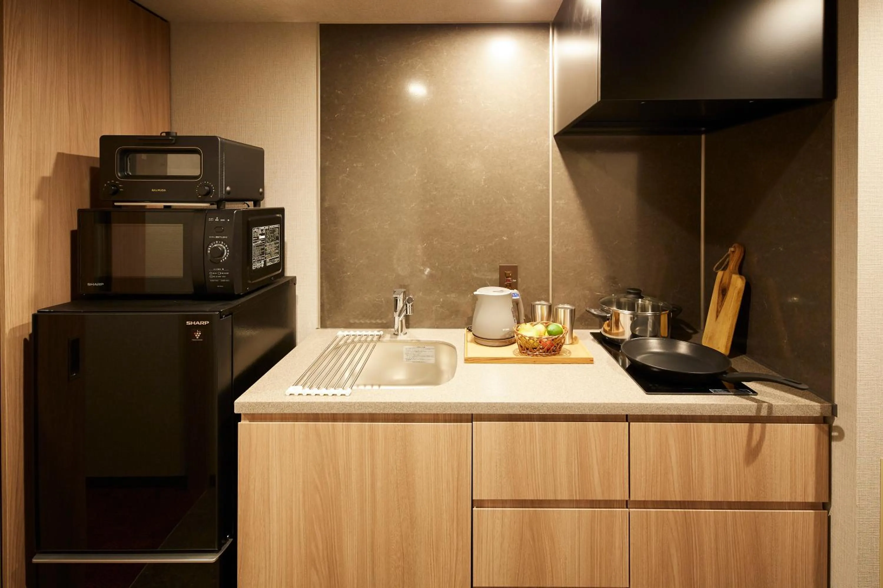 Kitchen or kitchenette in MONday Apart Premium 日本橋