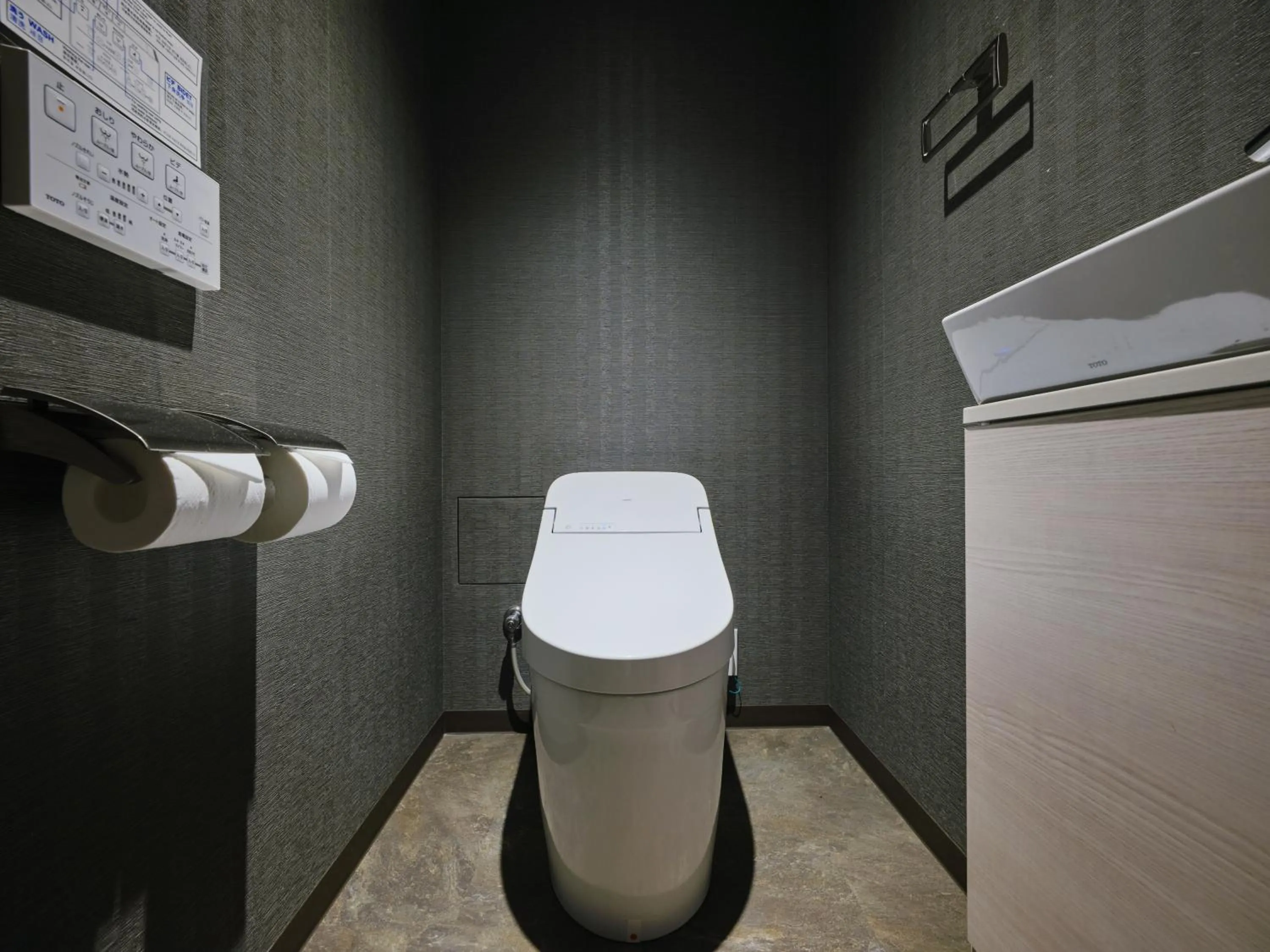 MONday Apart Premium 日本橋