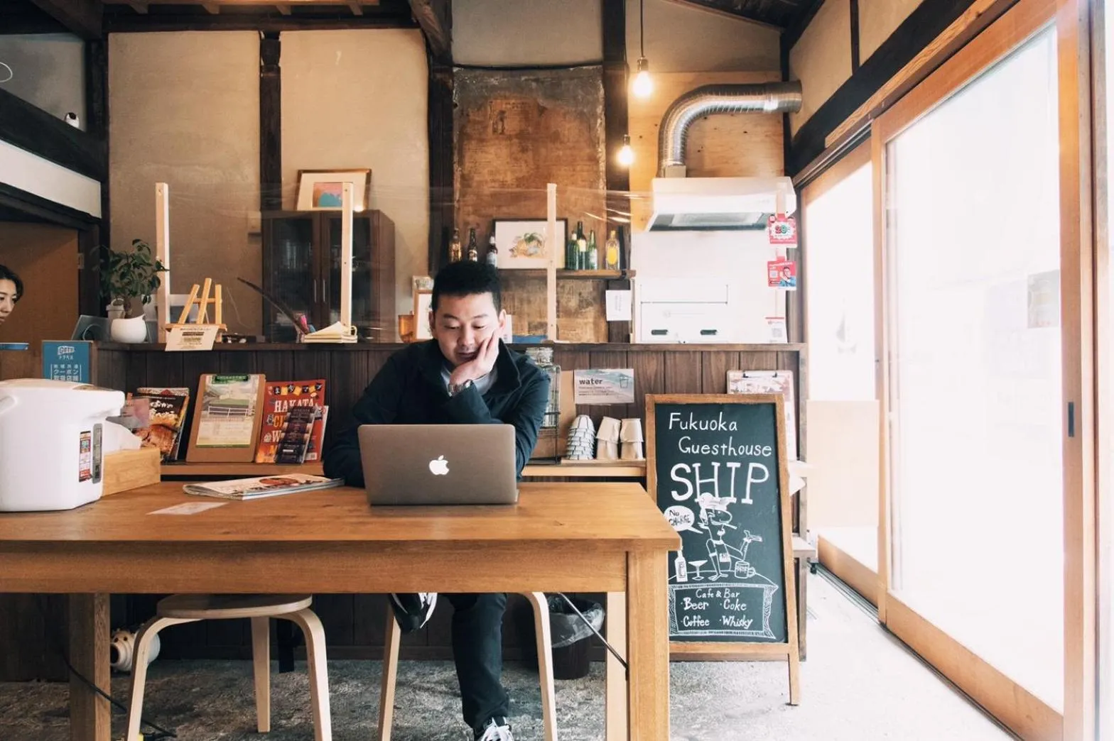 Lounge or bar in Fukuoka Guesthouse SHIP