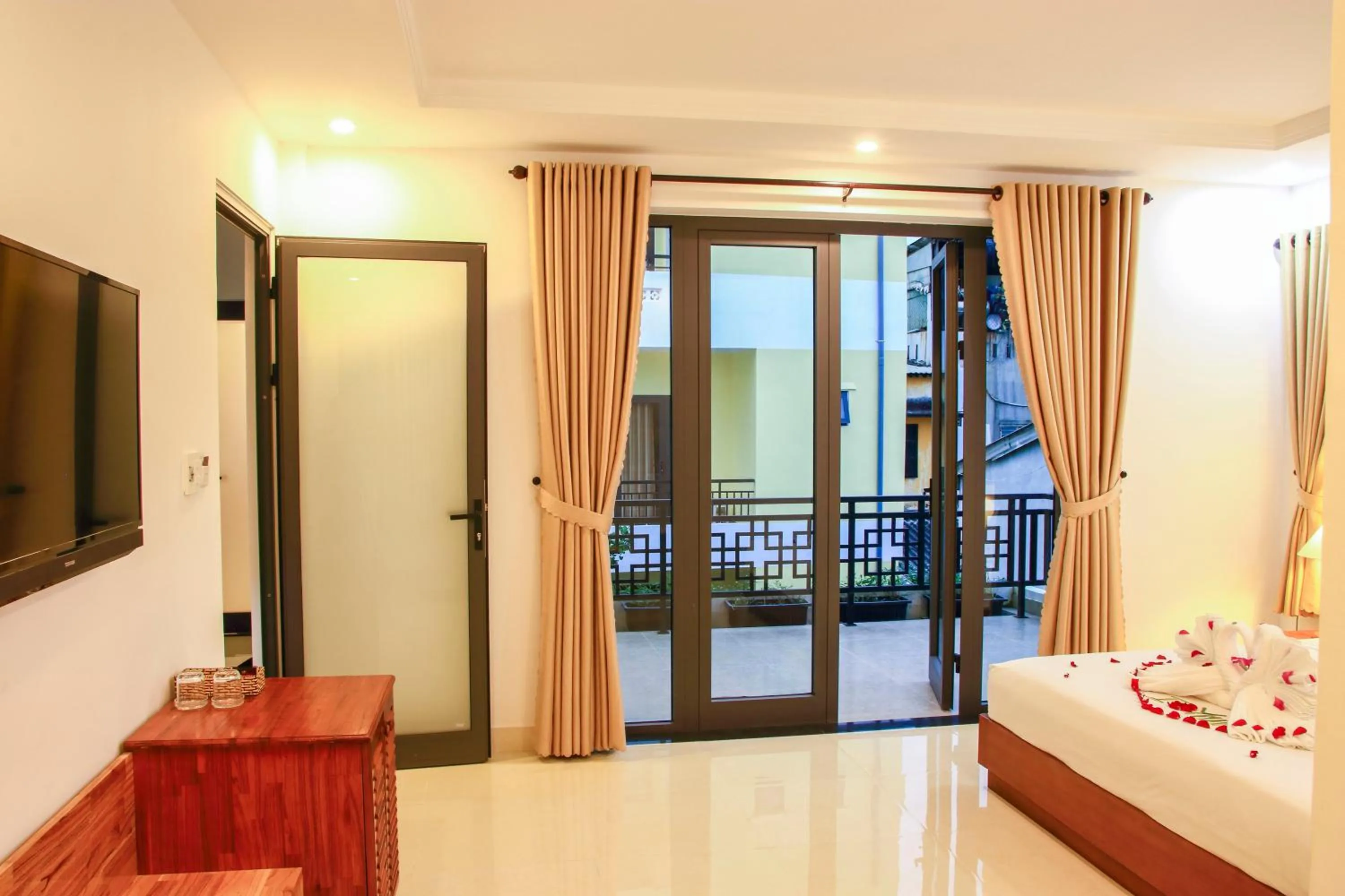 Balcony/Terrace, Bed in Hoi An Town Of Viet House Homestay