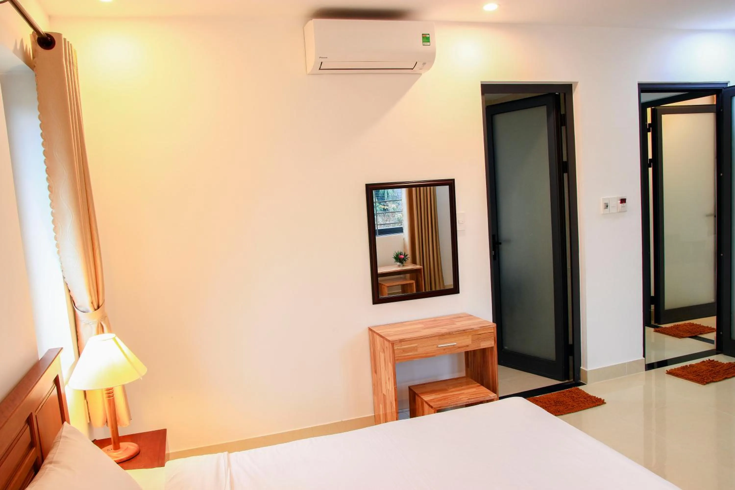 Photo of the whole room, Bed in Hoi An Town Of Viet House Homestay