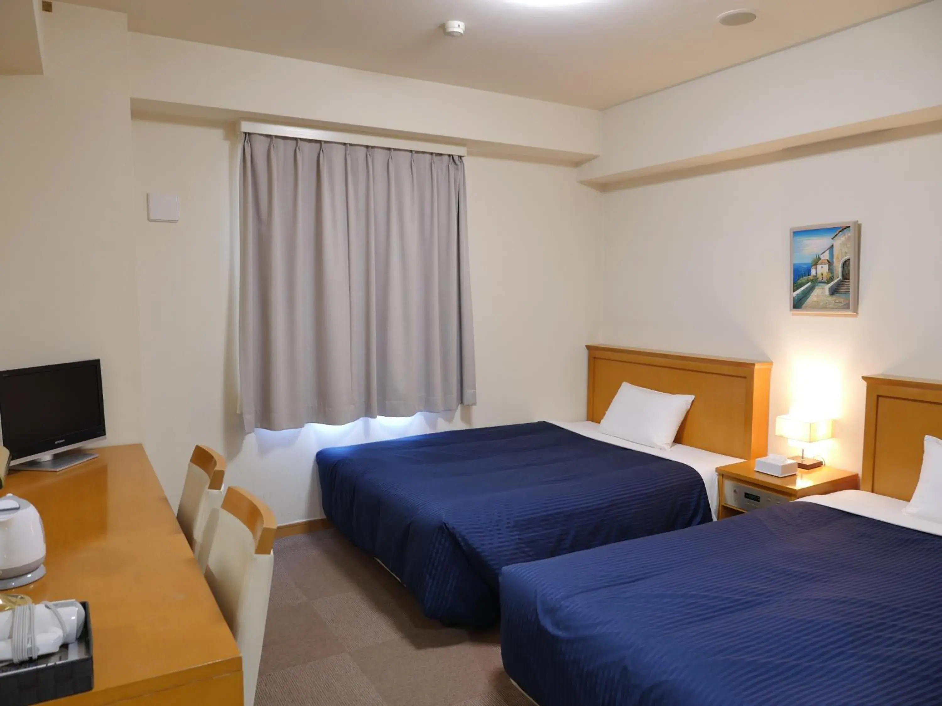 Twin Room - single occupancy - Non-Smoking in Smile Hotel Shizuoka Yoshida Inter Twin Room - single occupancy - Non-Smoking in Smile Hotel Shizuoka Yoshida Inter