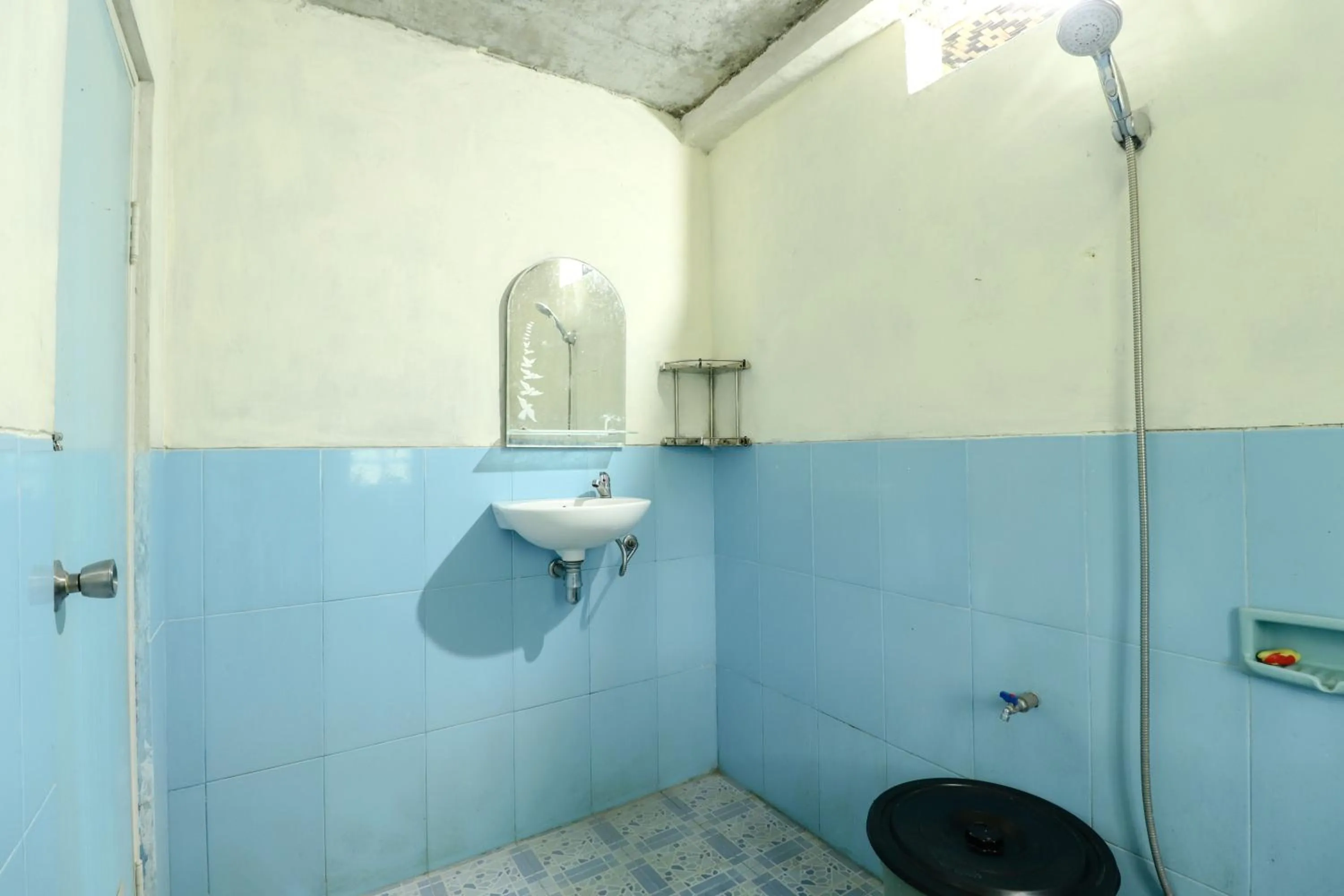 Bathroom in Jemakir Homestay