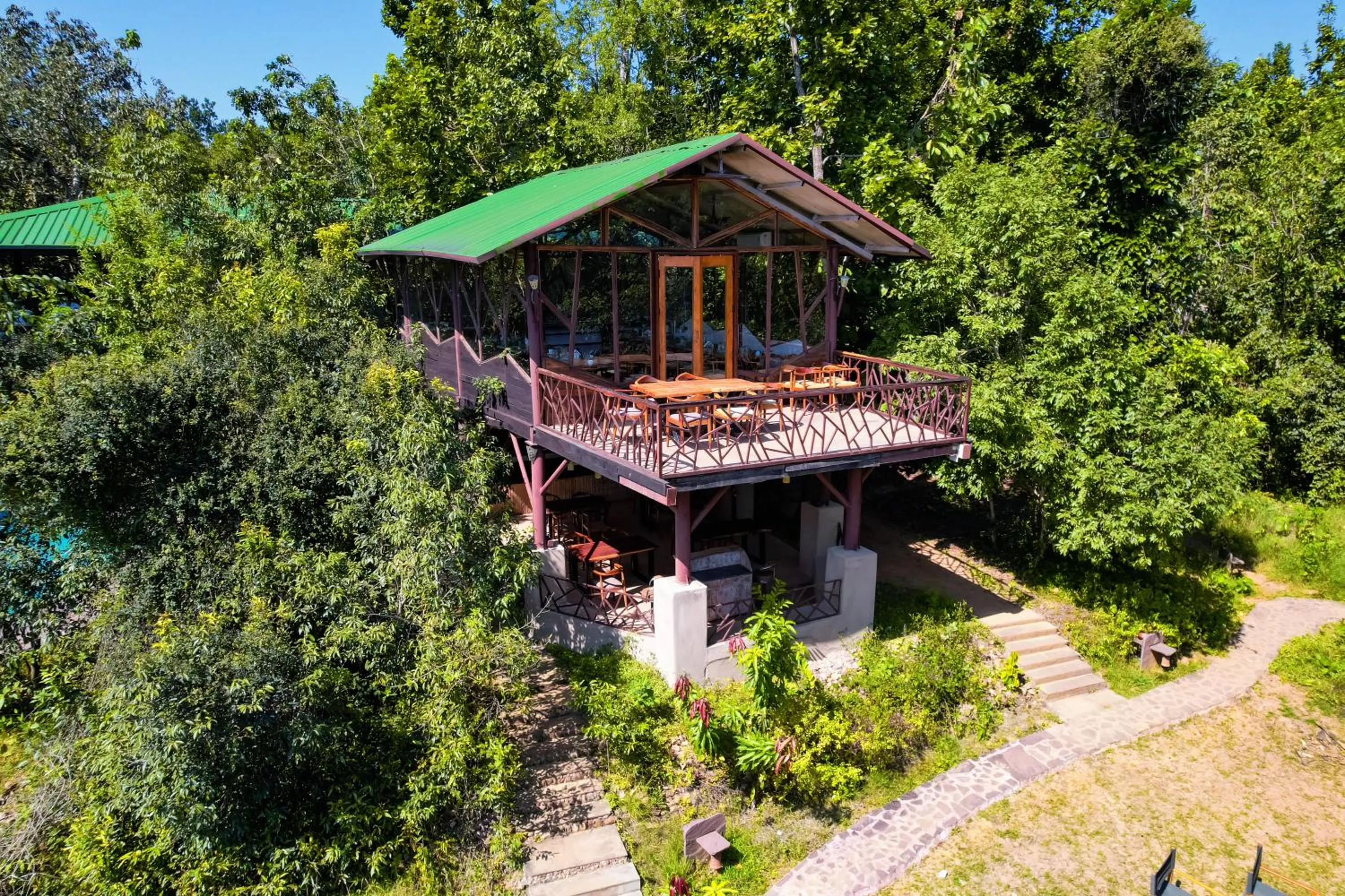 Restaurant/places to eat in Kanha Jungle Camp