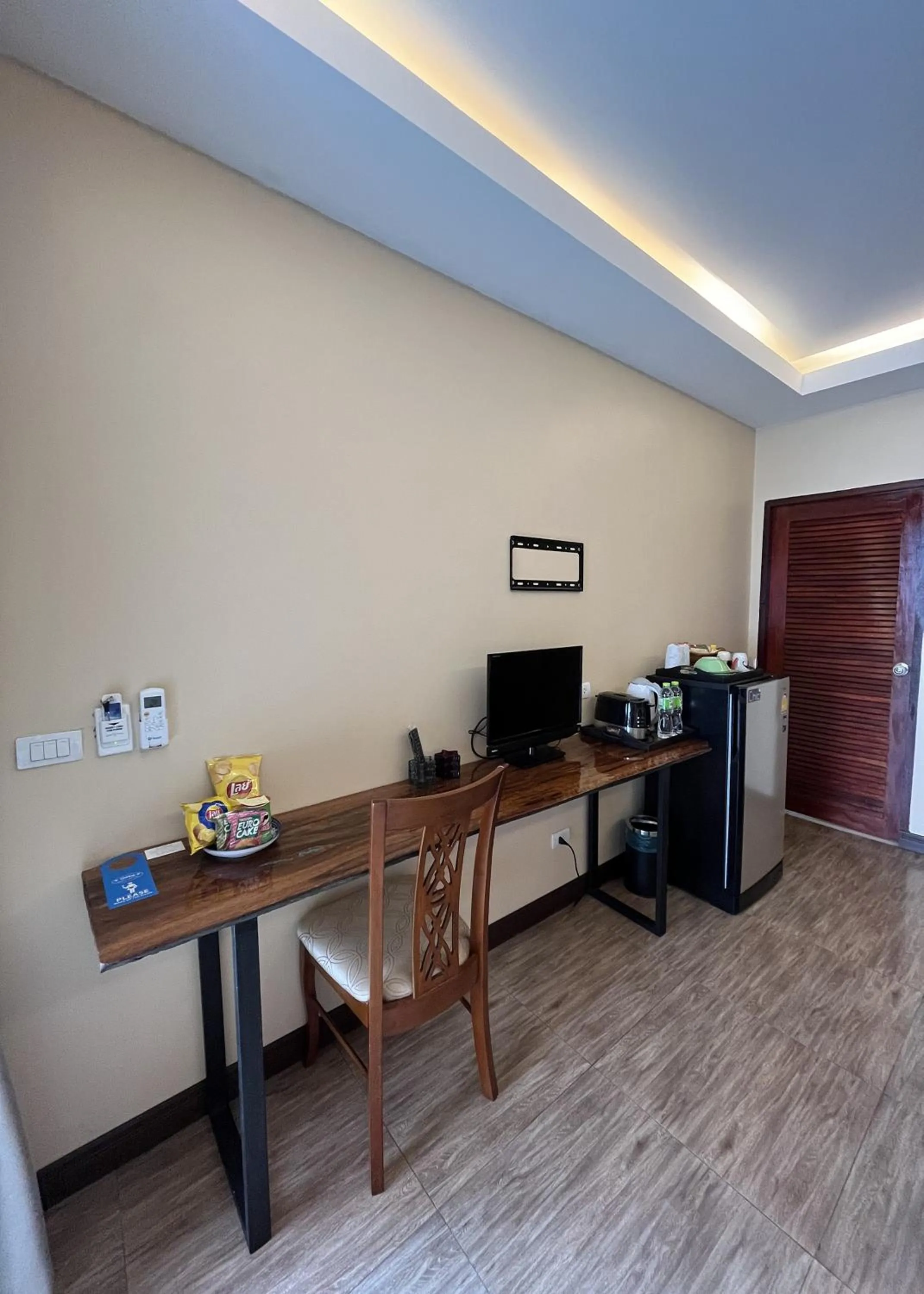 TV and multimedia in Ginis Beach Resort