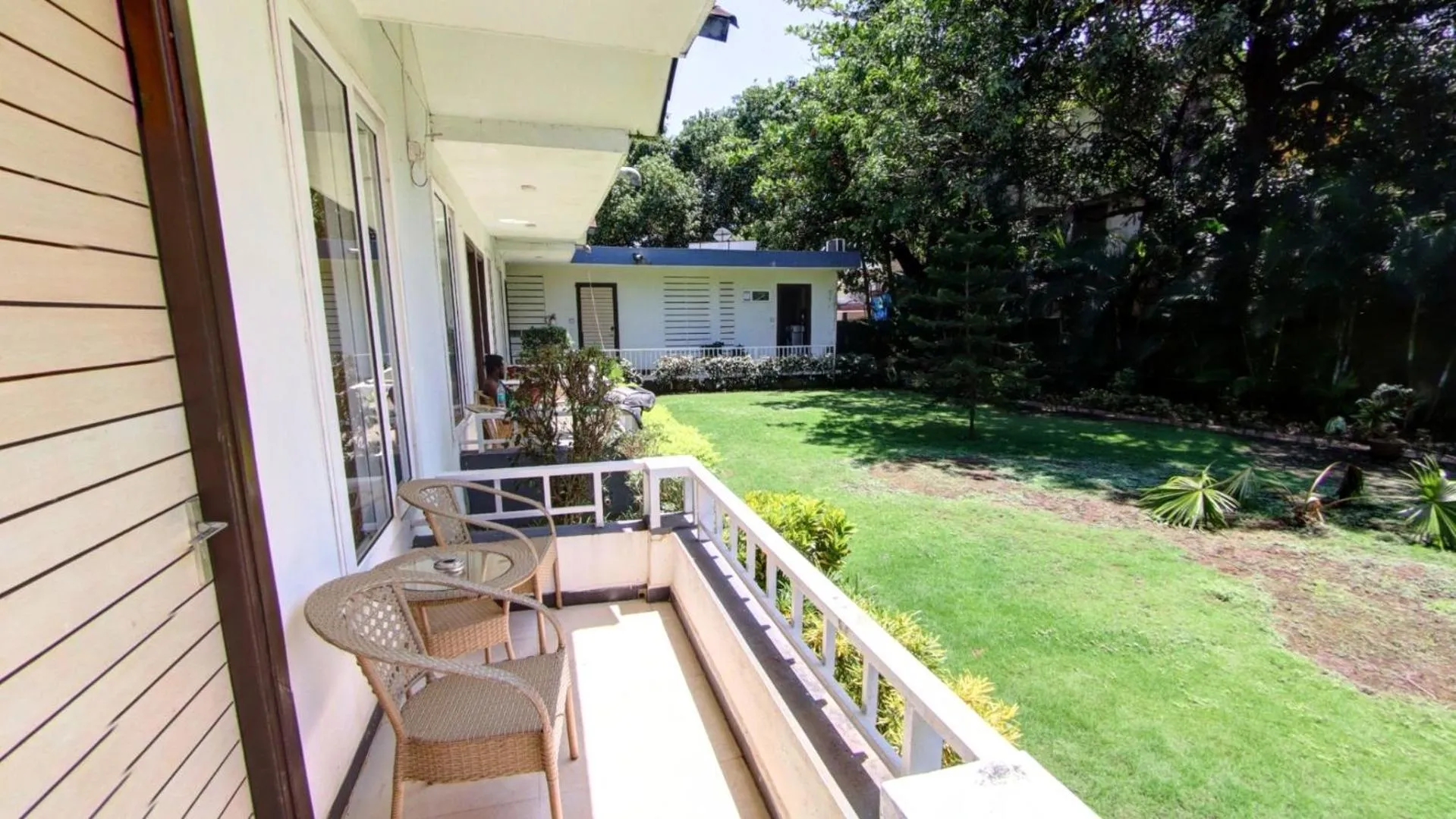 Garden in Golden Sands Resort, Morjim