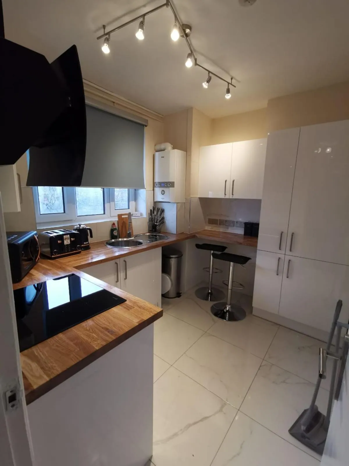 Kitchen or kitchenette in Umbrella Properties London Woolwich