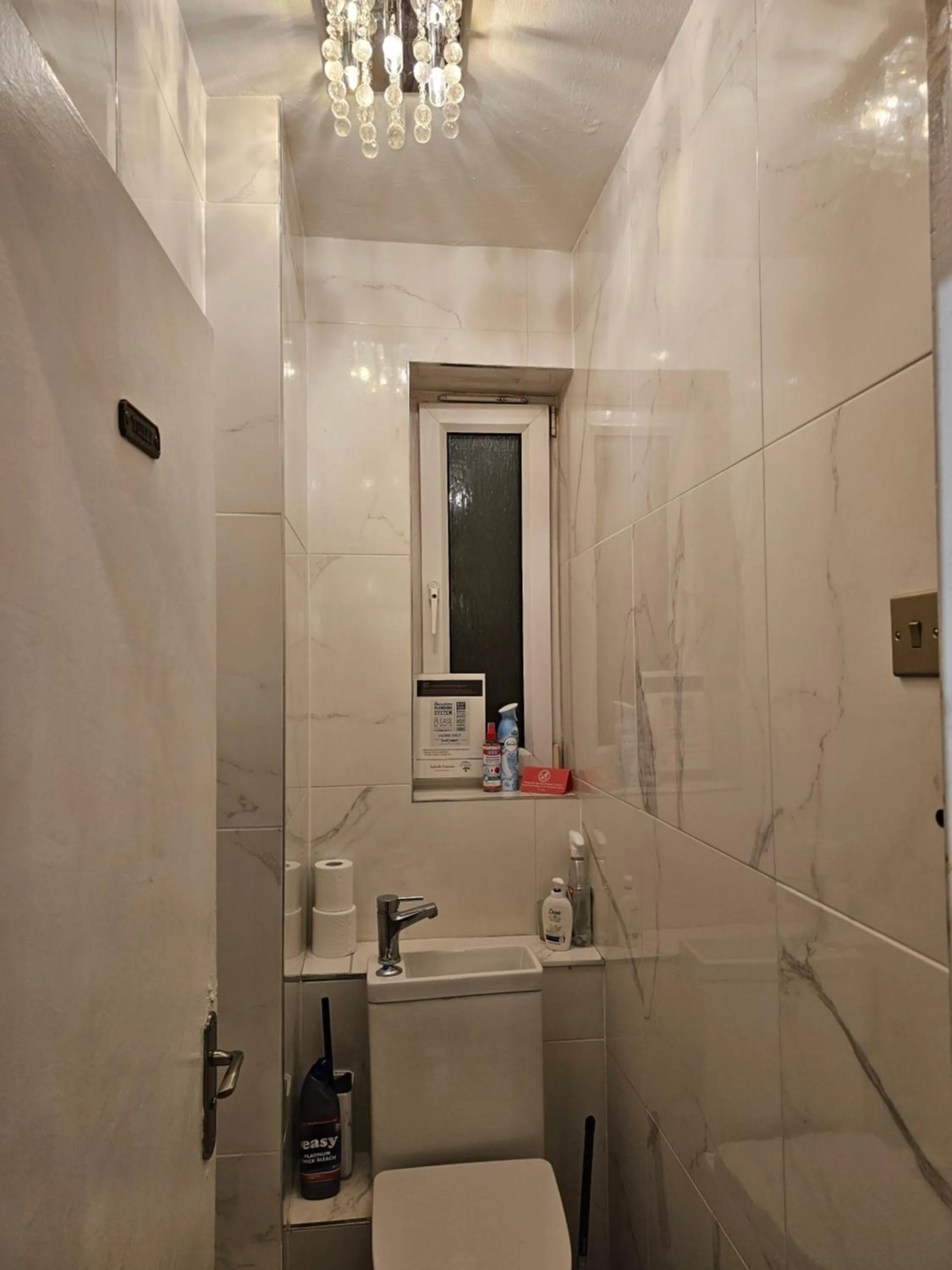 Toilet in Umbrella Properties London Woolwich