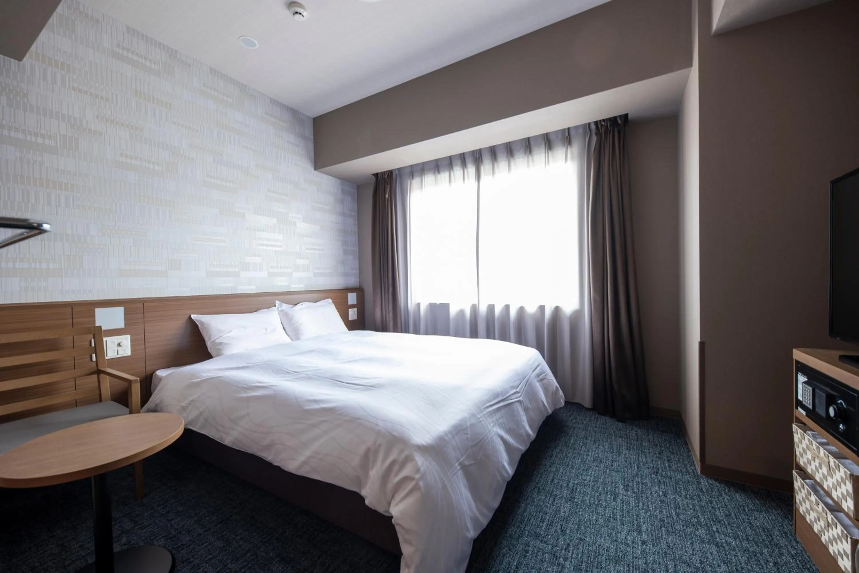 Standard Queen Room - High Floor in Dormy Inn Kobe Motomachi Natural Hot Springs