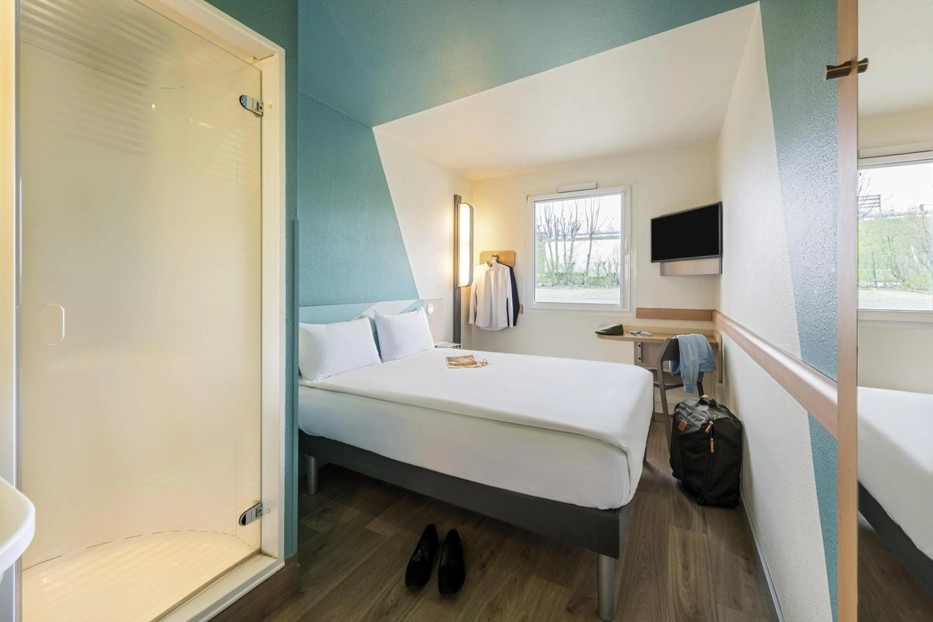 Bed in B&B HOTEL Regensburg-Ost