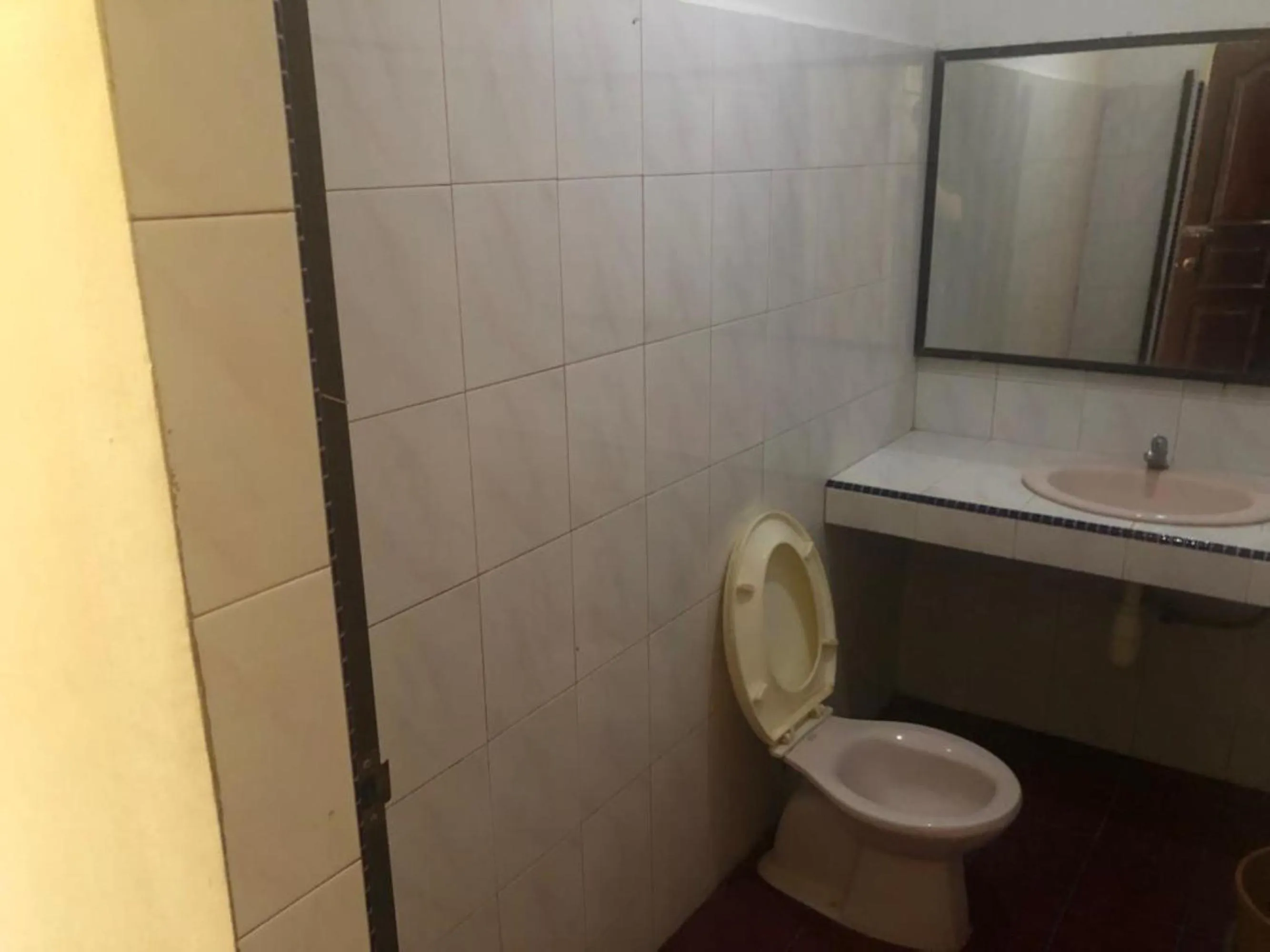 Bathroom in Hotel Pelita Terang