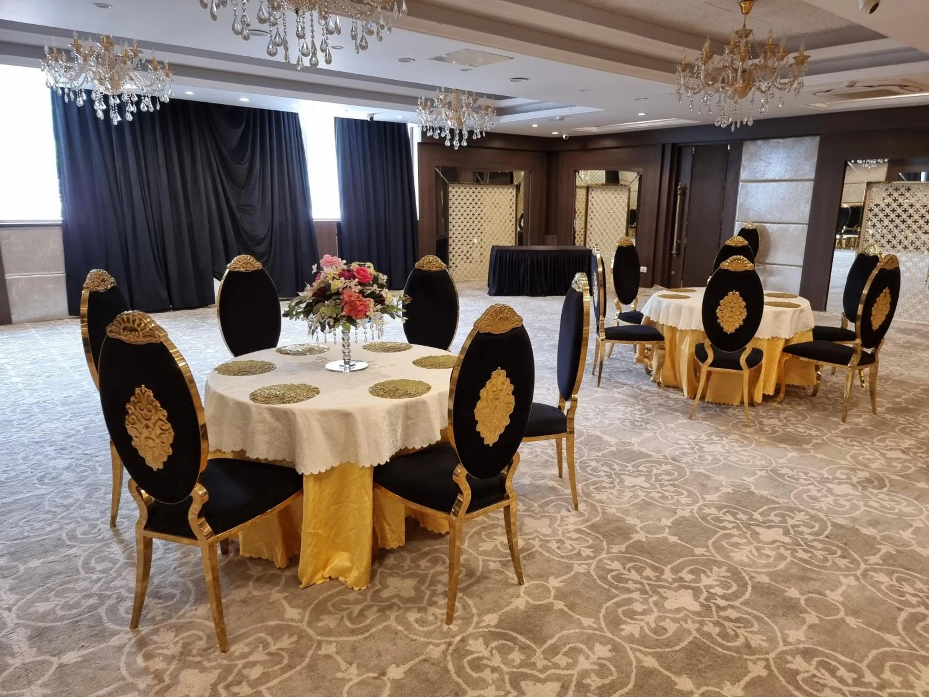 Banquet/Function facilities in Hotel CASA Aishbagh