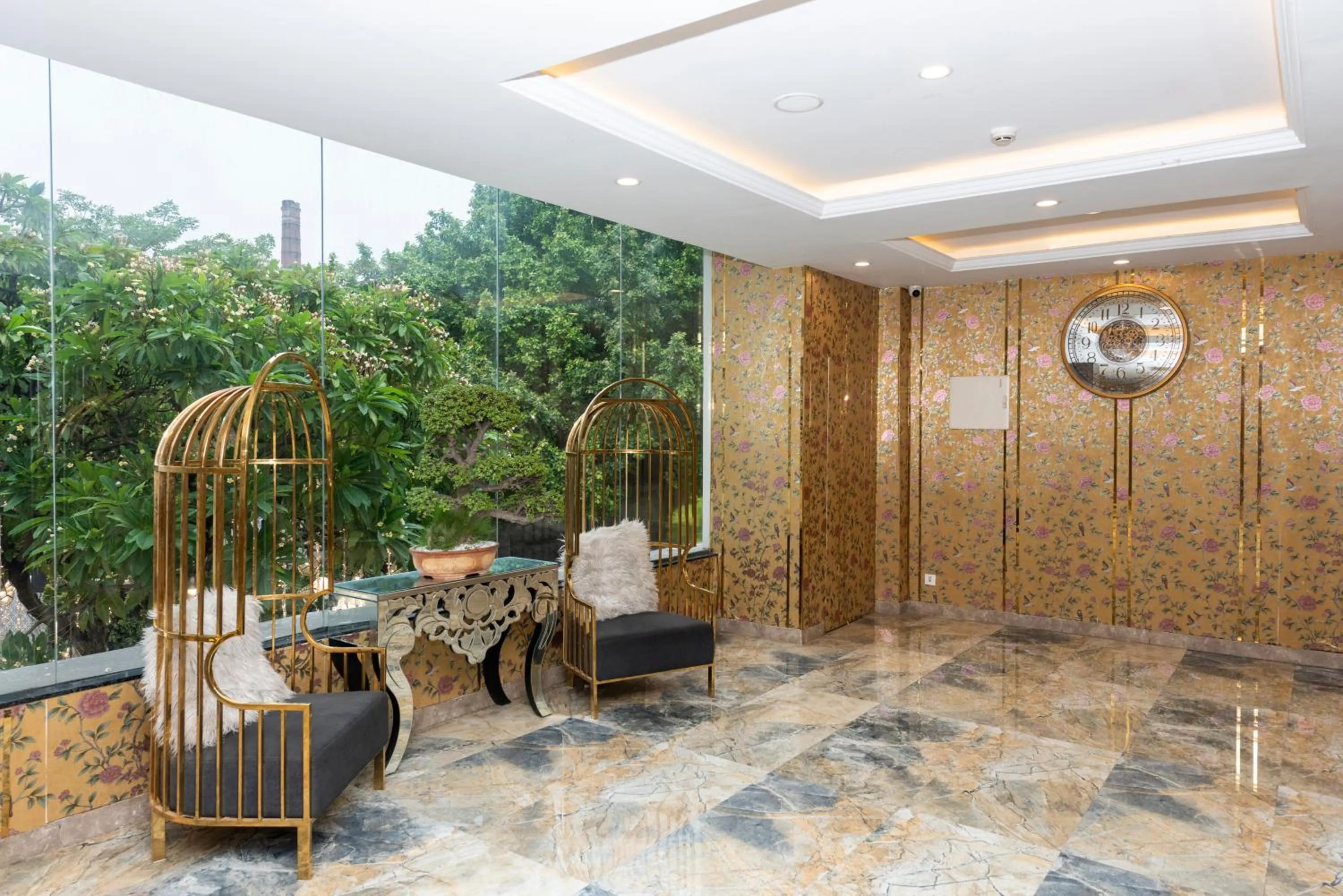 Seating area in Hotel CASA Aishbagh