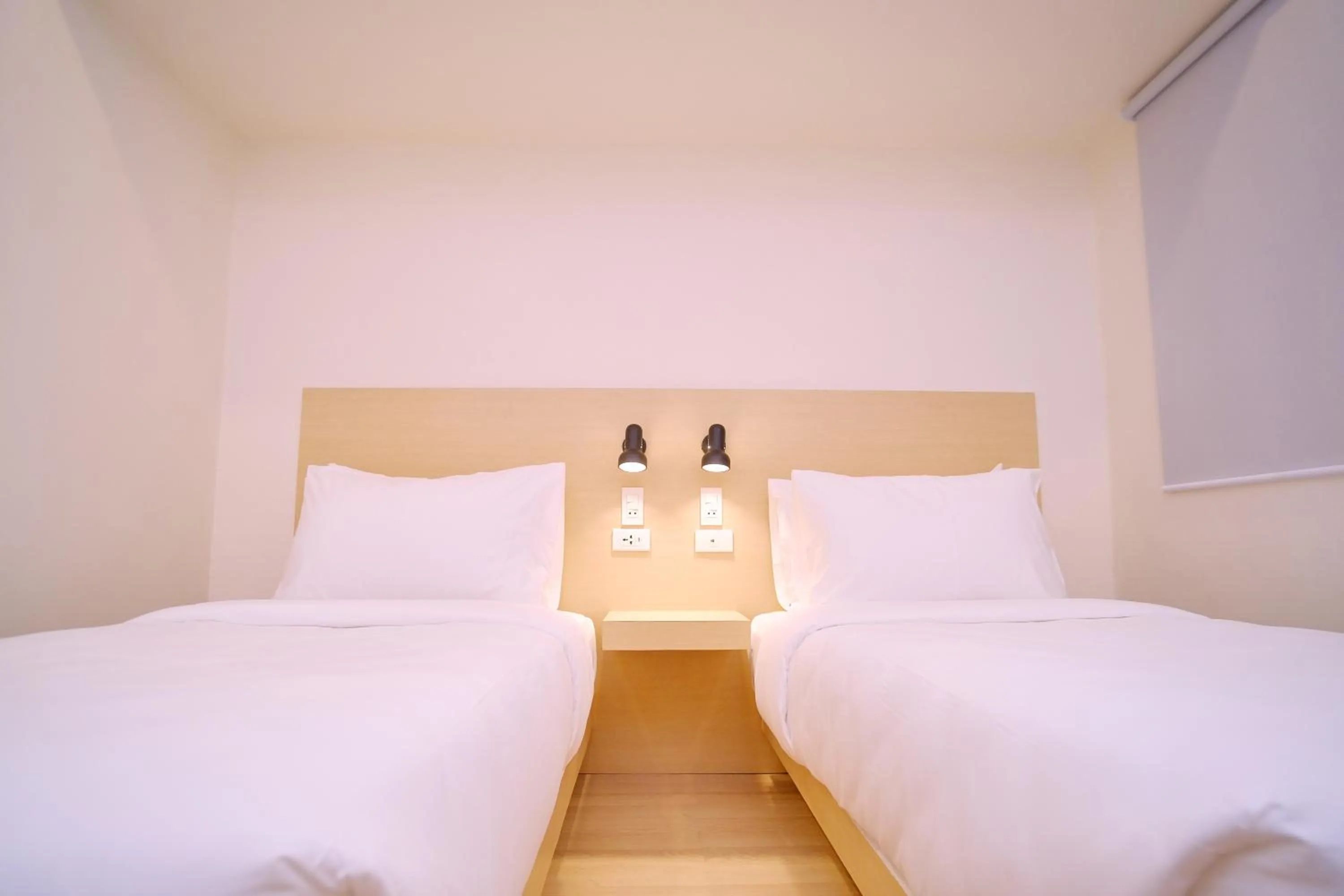 Photo of the whole room, Bed in Bridge Hotel Express