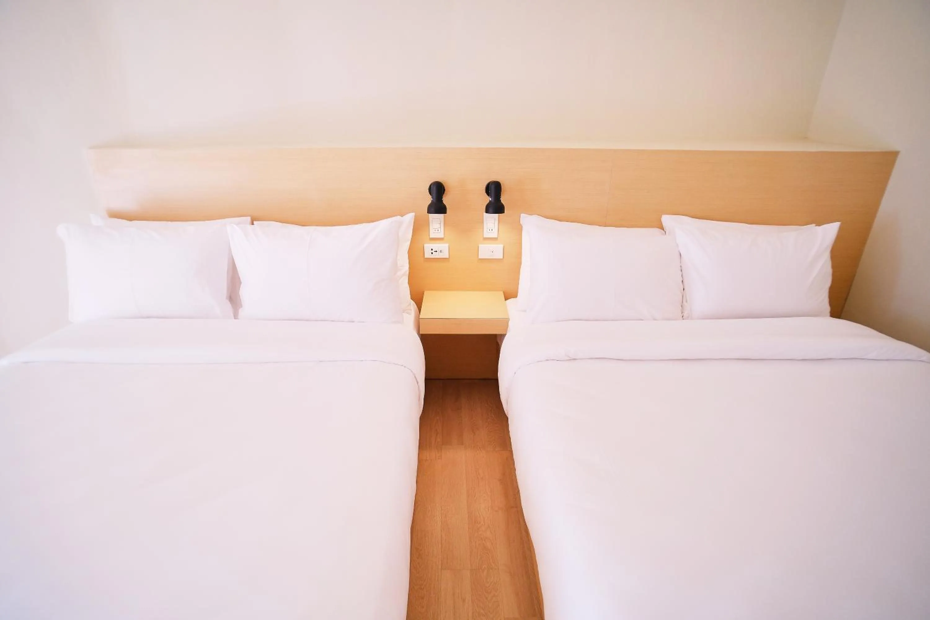 Bedroom, Bed in Bridge Hotel Express