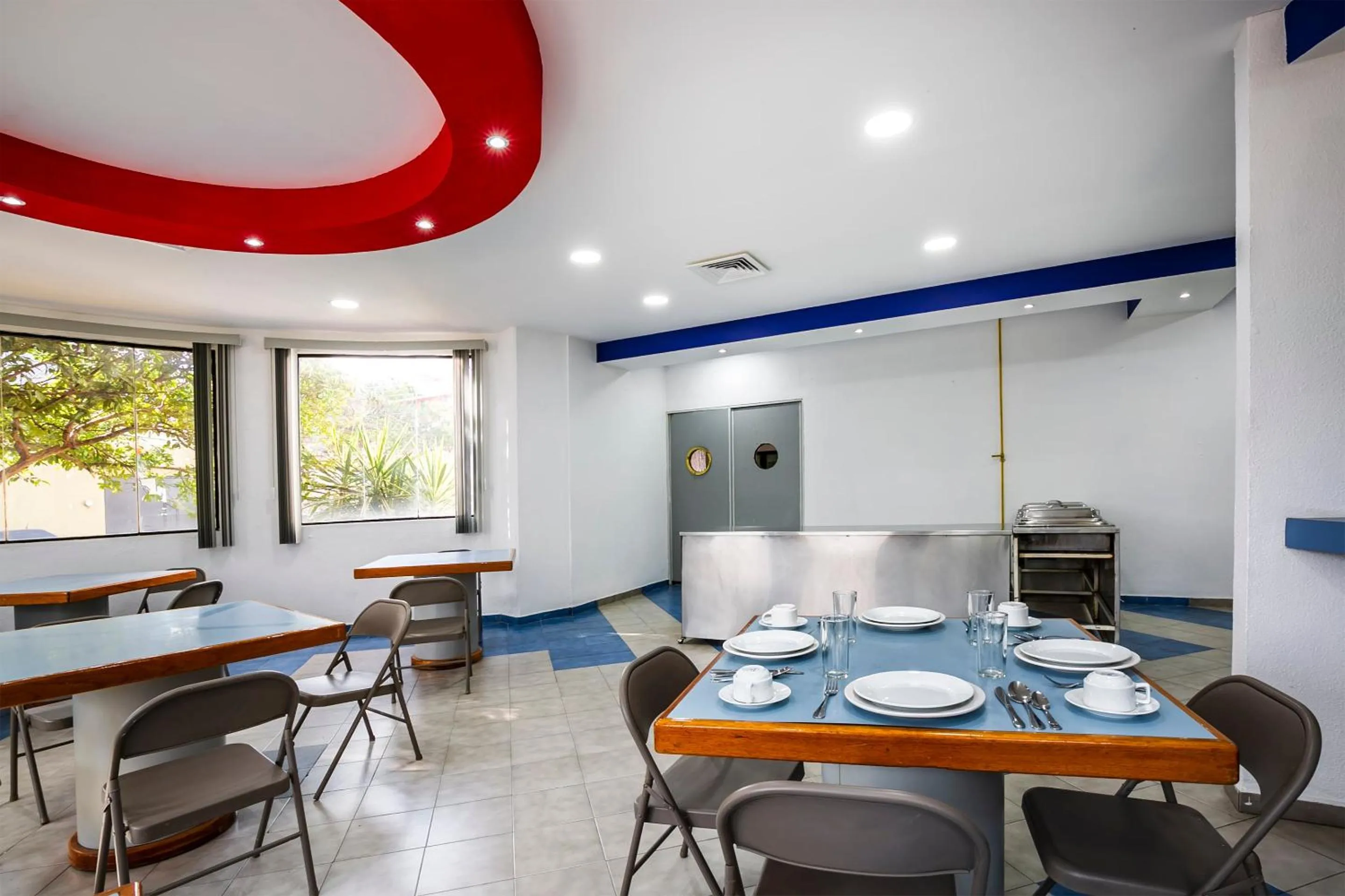 Restaurant/places to eat in Capital O Hotel Casa Blanca, Morelia