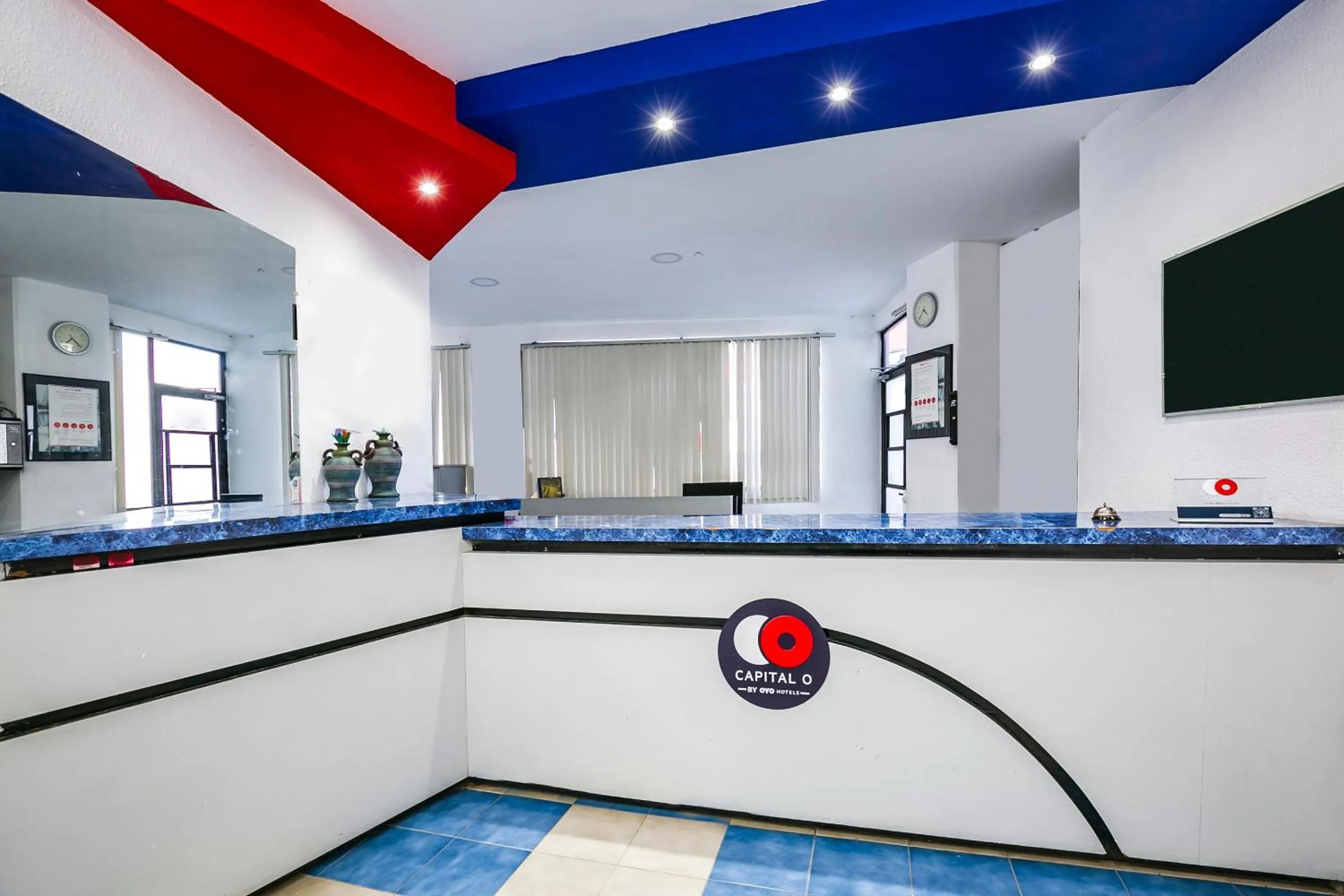 Lobby or reception in Capital O Hotel Casa Blanca, Morelia