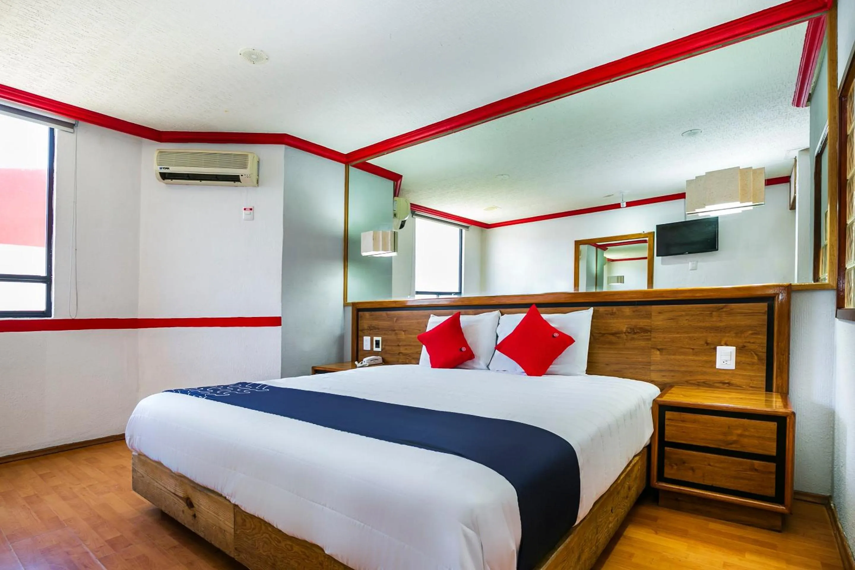 Bedroom, Bed in Capital O Hotel Casa Blanca, Morelia