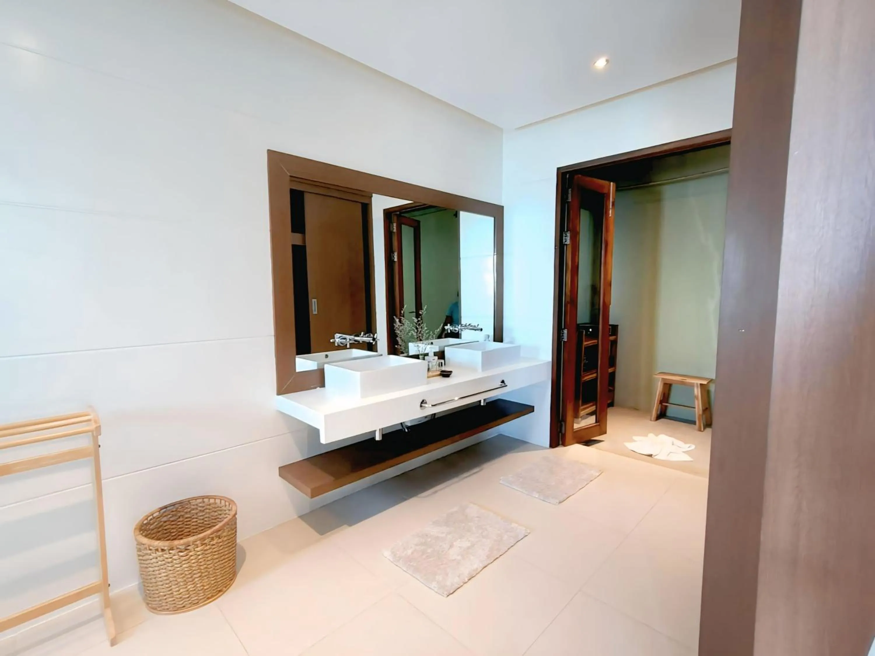 Bathroom, Bed in Villa Samayra - An Oceanfront Pool Villa, Koh Samui