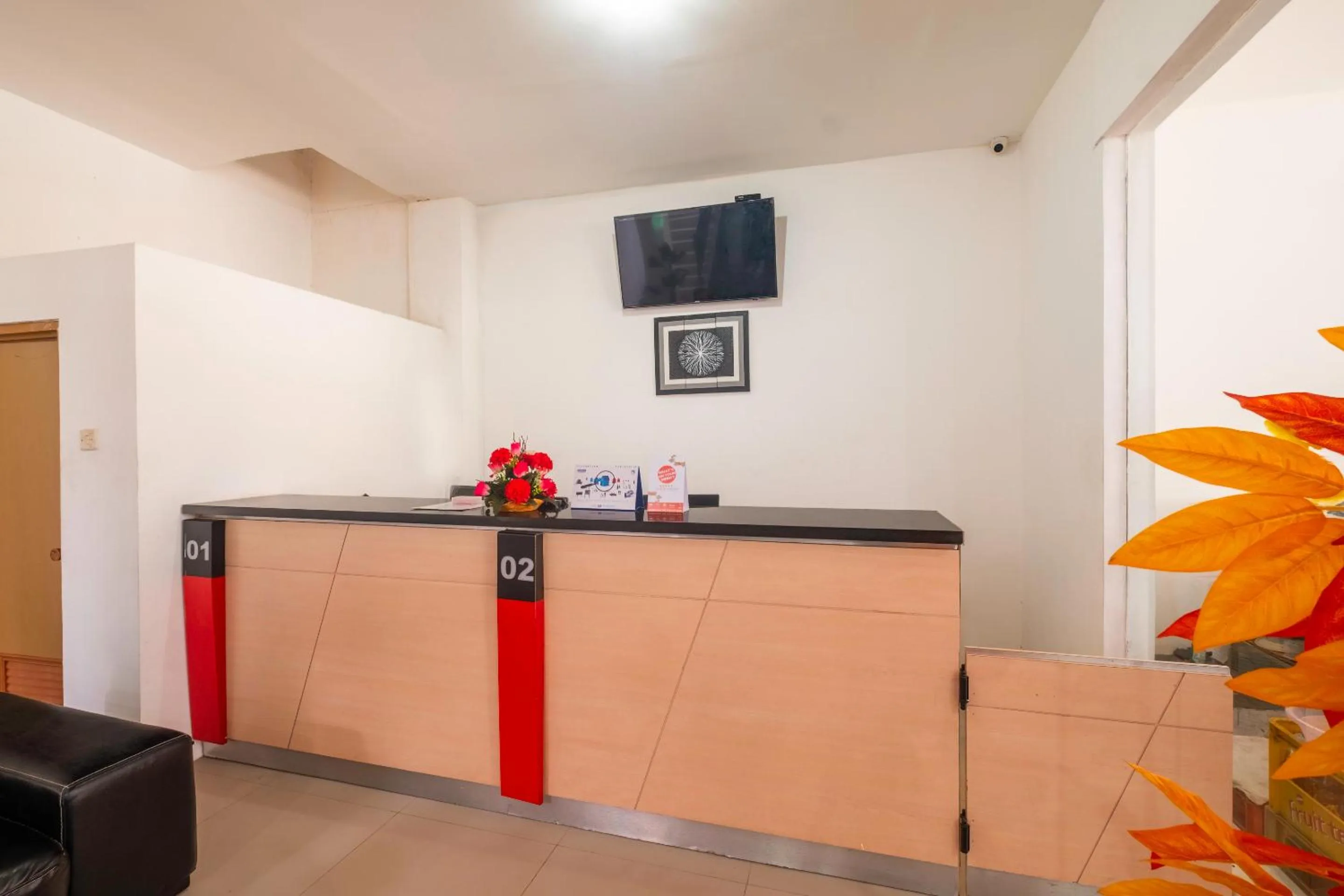 Lobby or reception in RedDoorz near Exit Toll Moh. Toha