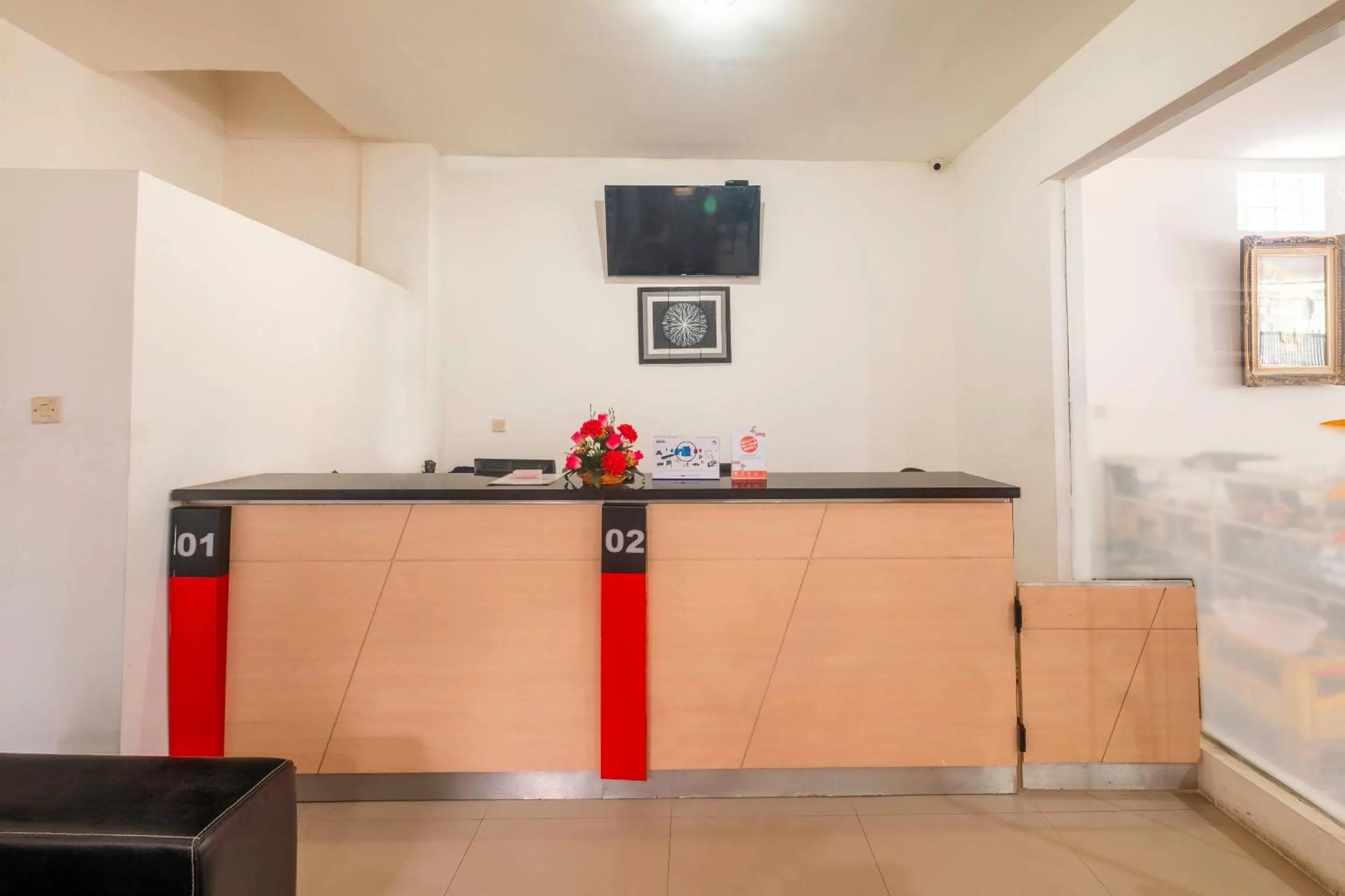 Lobby or reception in RedDoorz near Exit Toll Moh. Toha