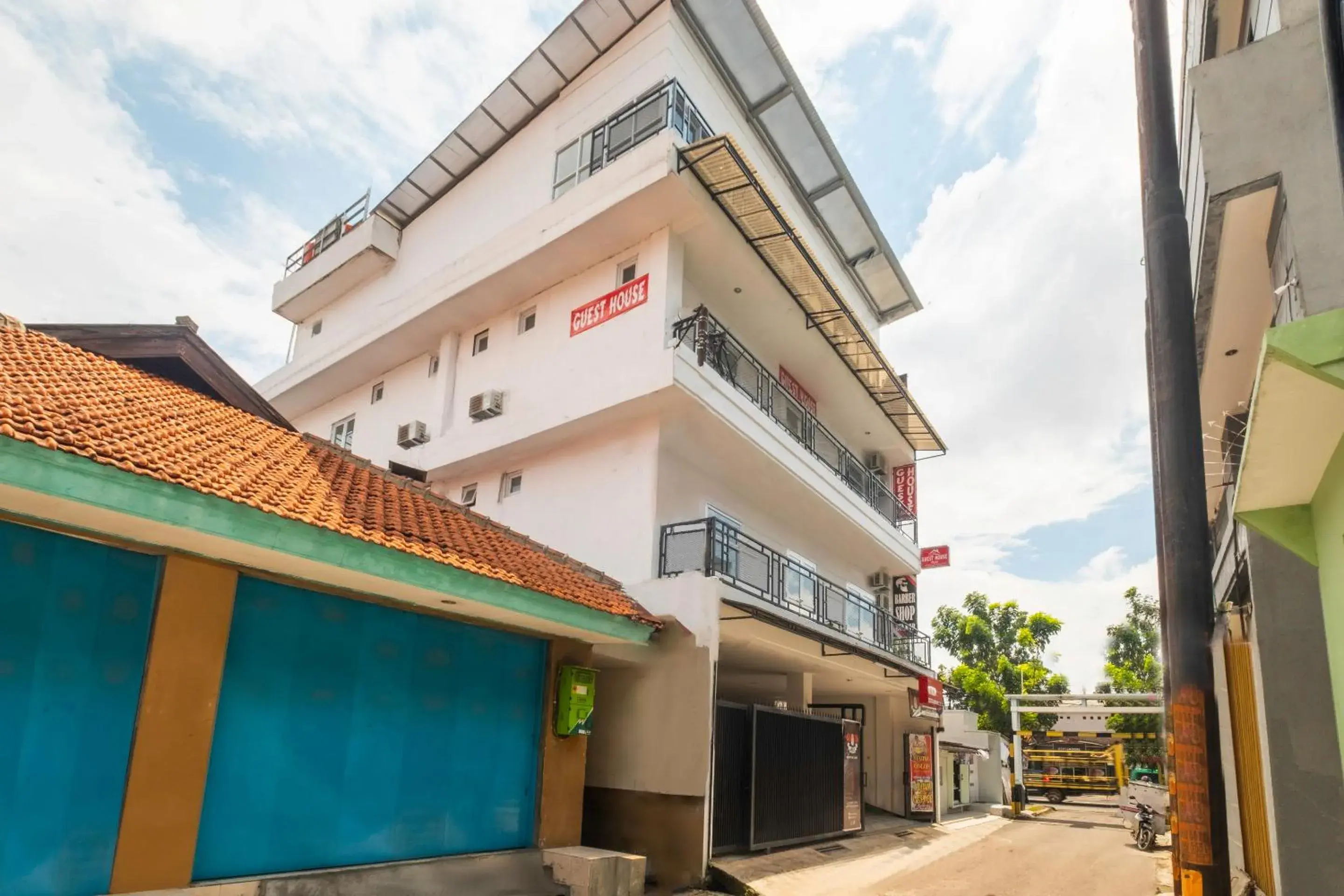 RedDoorz near Exit Toll Moh. Toha RedDoorz near Exit Toll Moh. Toha