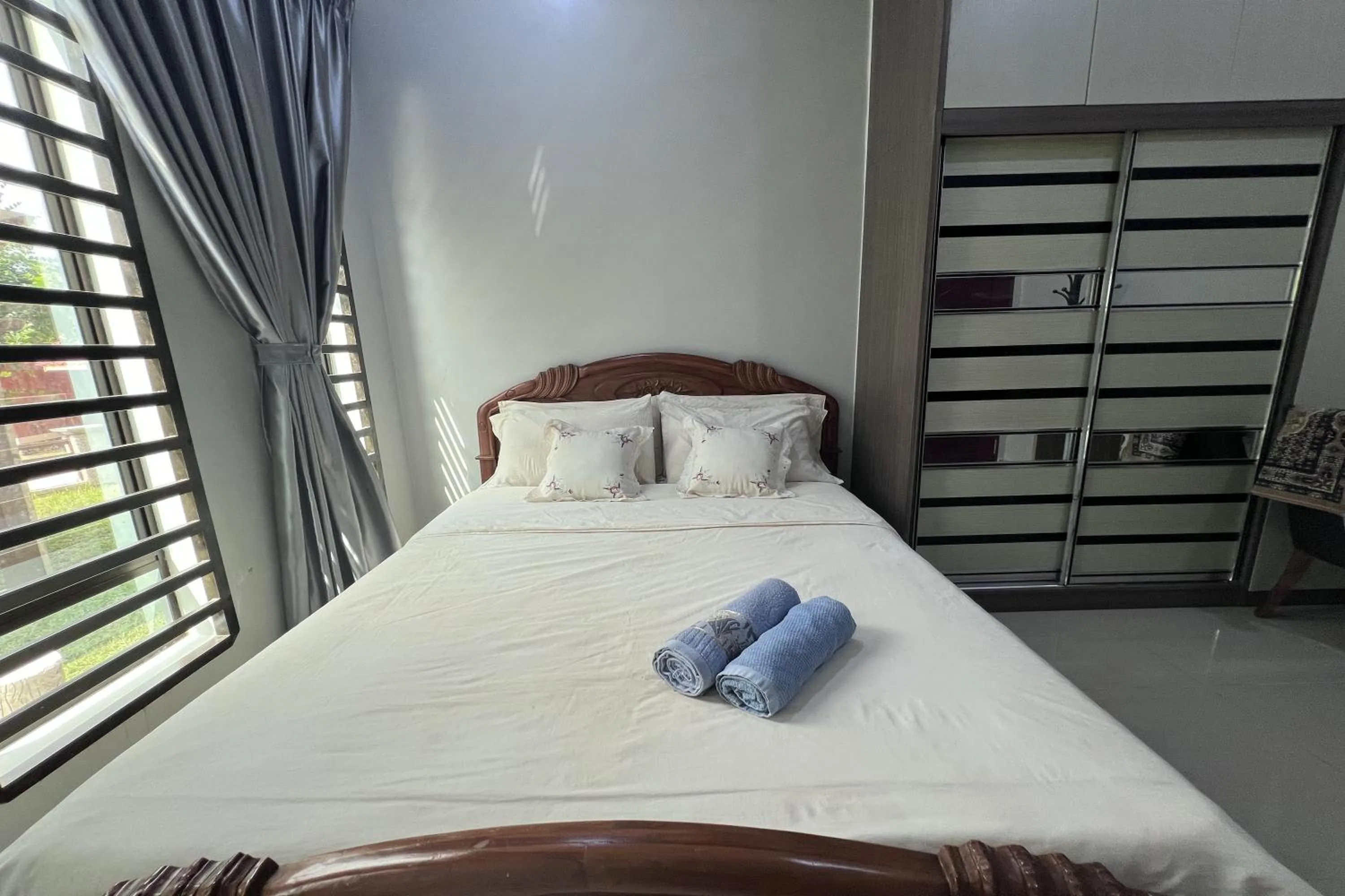 Bedroom, Bed in Nurbayu Chalet, Kemaman