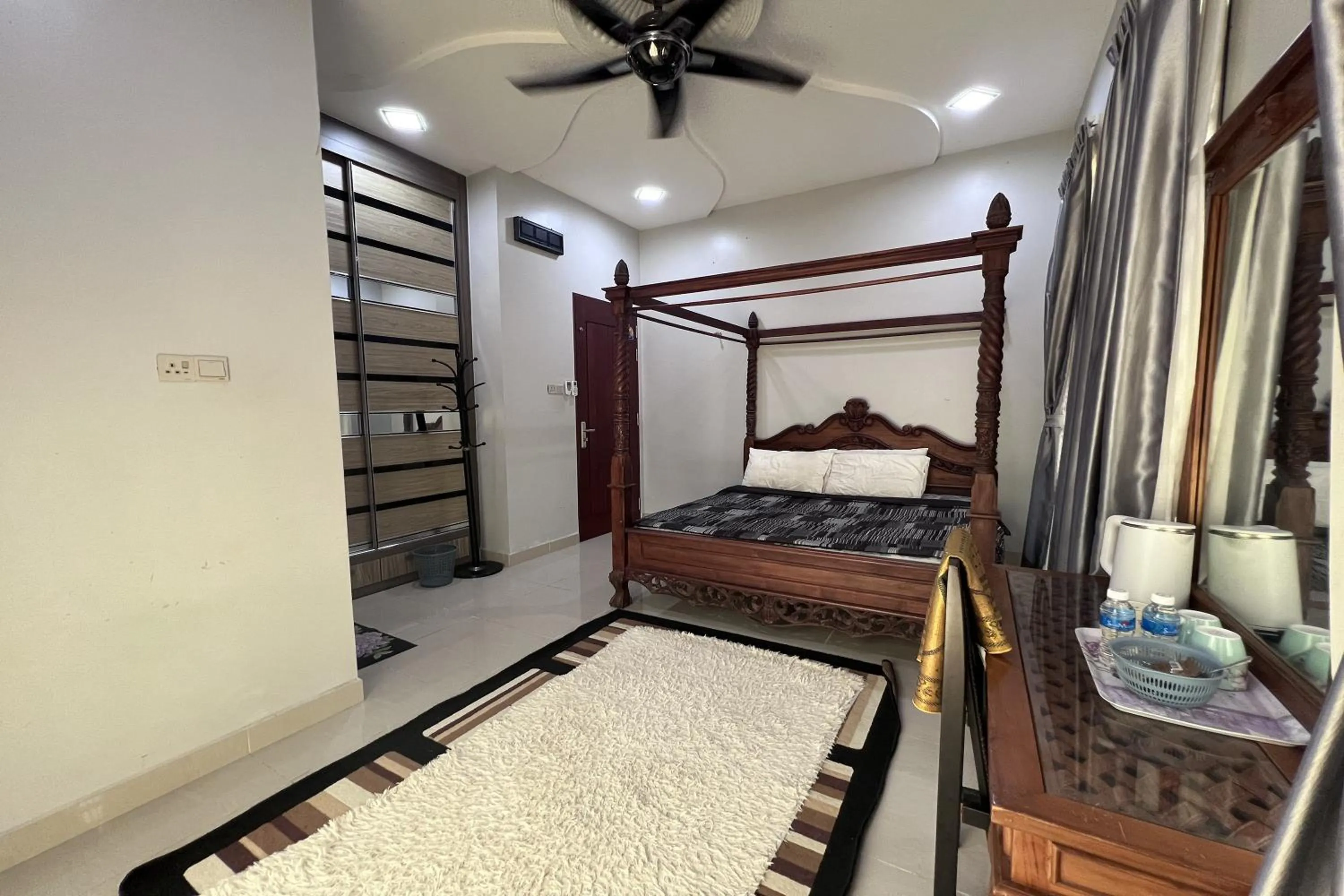 Bedroom, Bed in Nurbayu Chalet, Kemaman