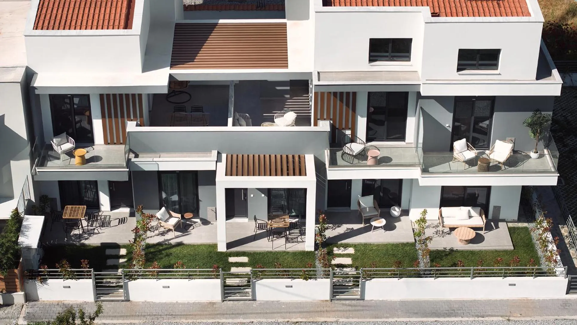 Property building in Thalassa & Thalassa Prive Residential Complex